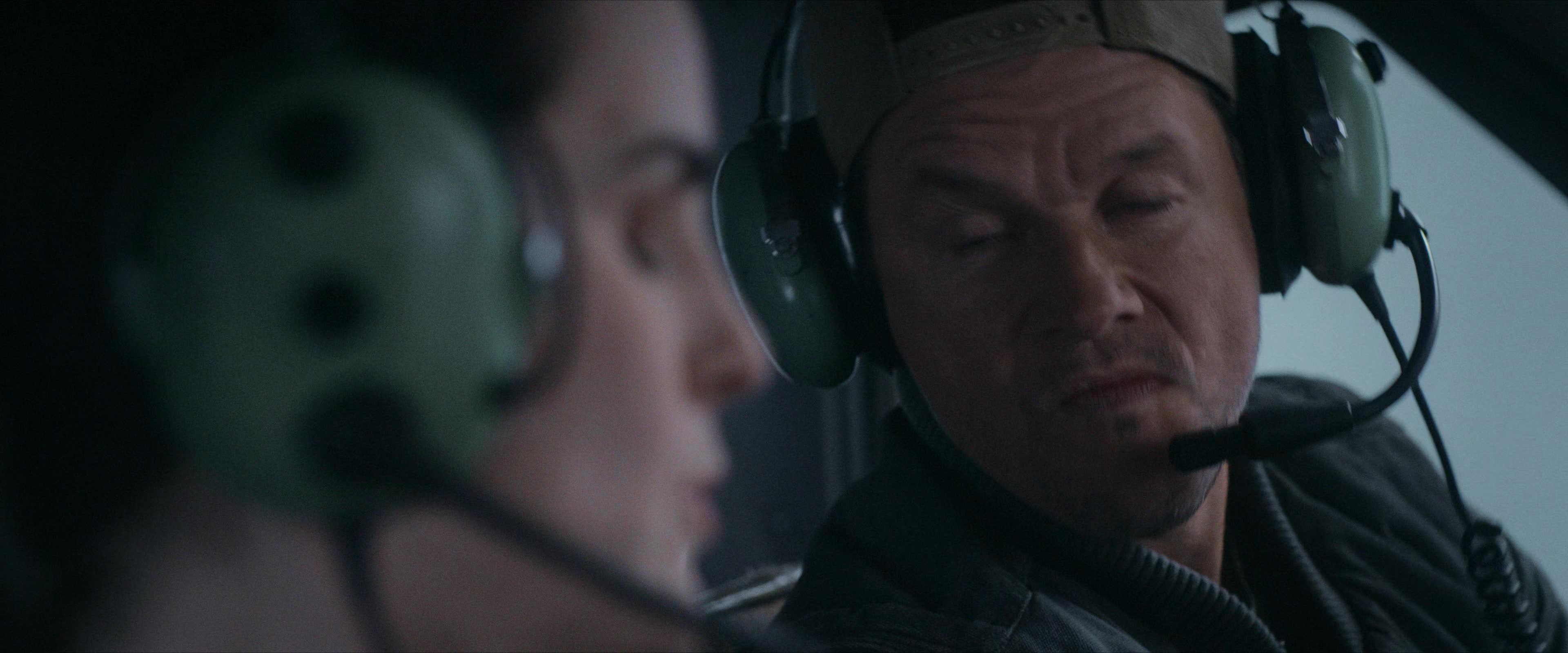 Flight Risk (2025) [4K] HD screenshot 2465