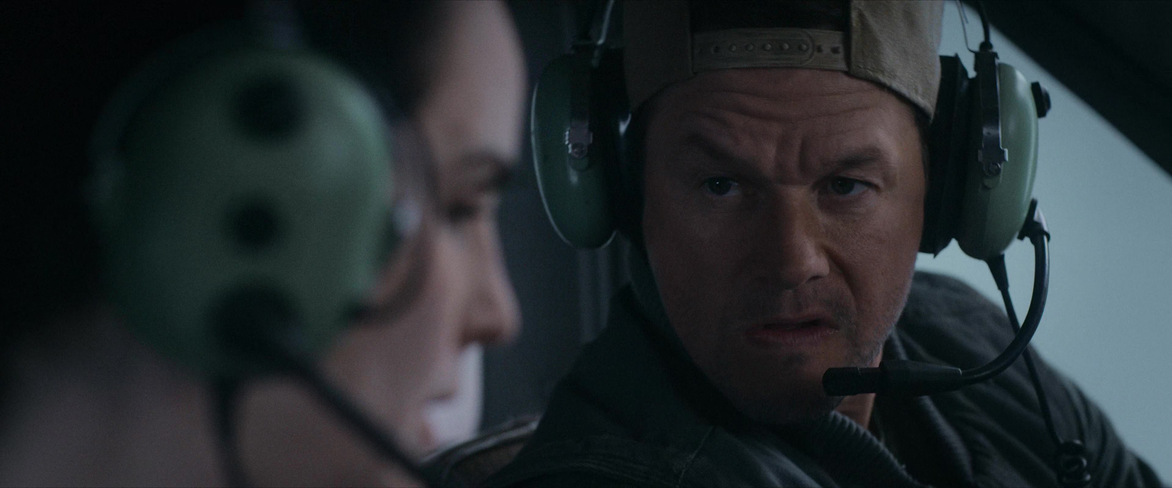 Flight Risk (2025) [4K] screencap 2469