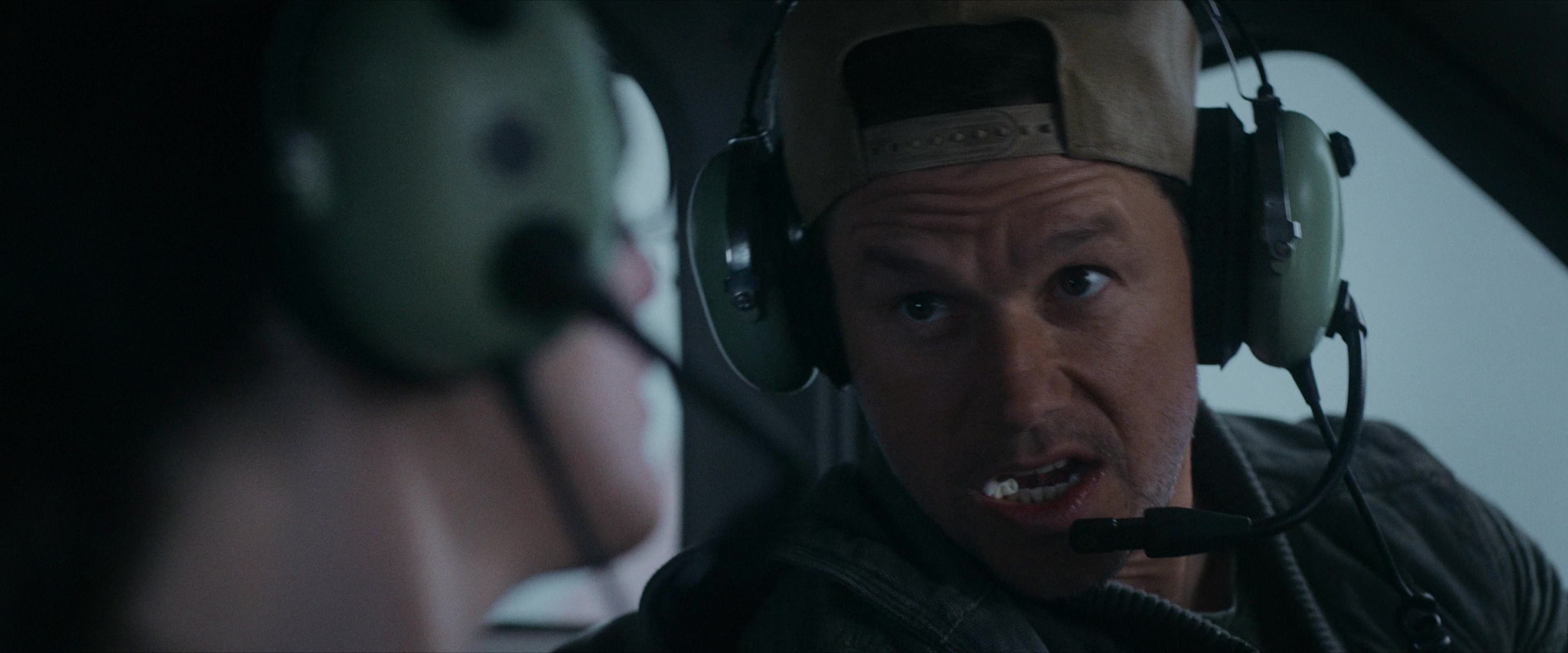 Flight Risk (2025) [4K] screencap 2475