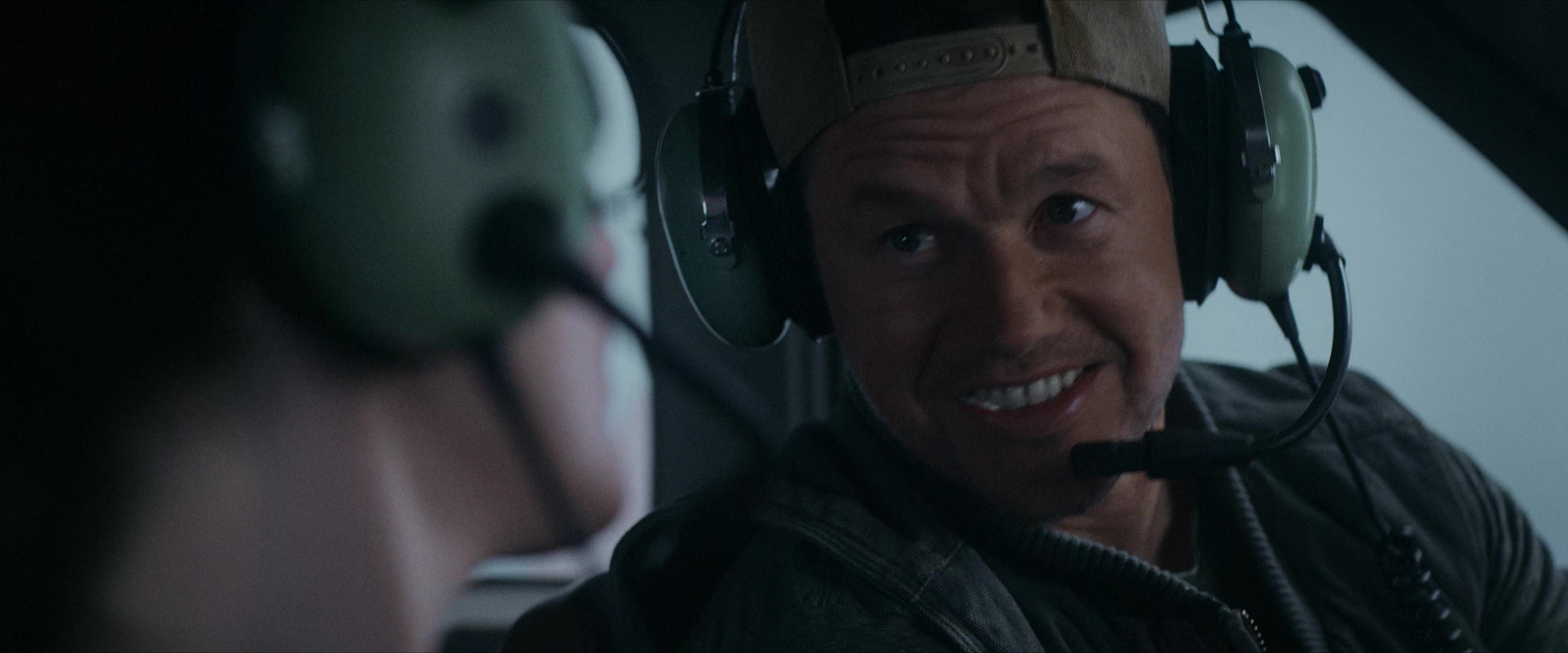 Flight Risk (2025) [4K] screencap 2478