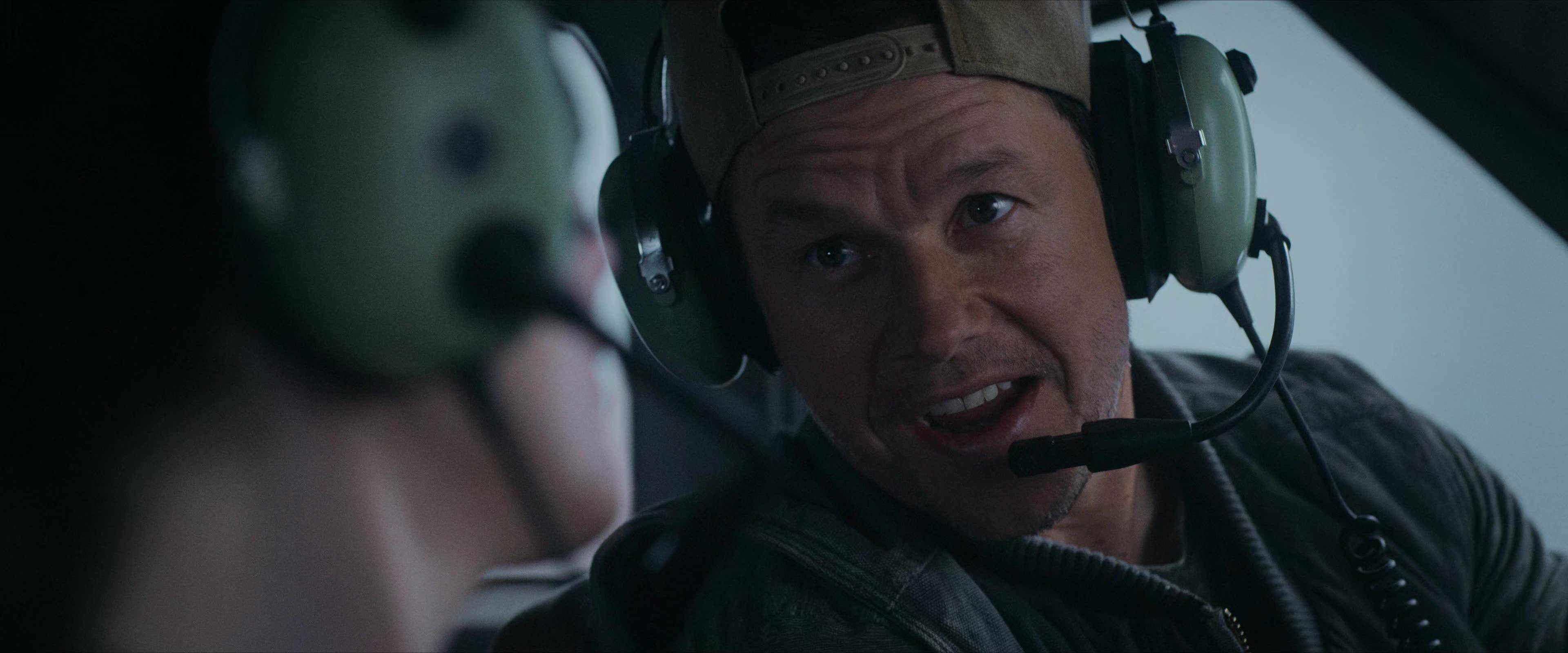 Flight Risk (2025) [4K] screencap 2481