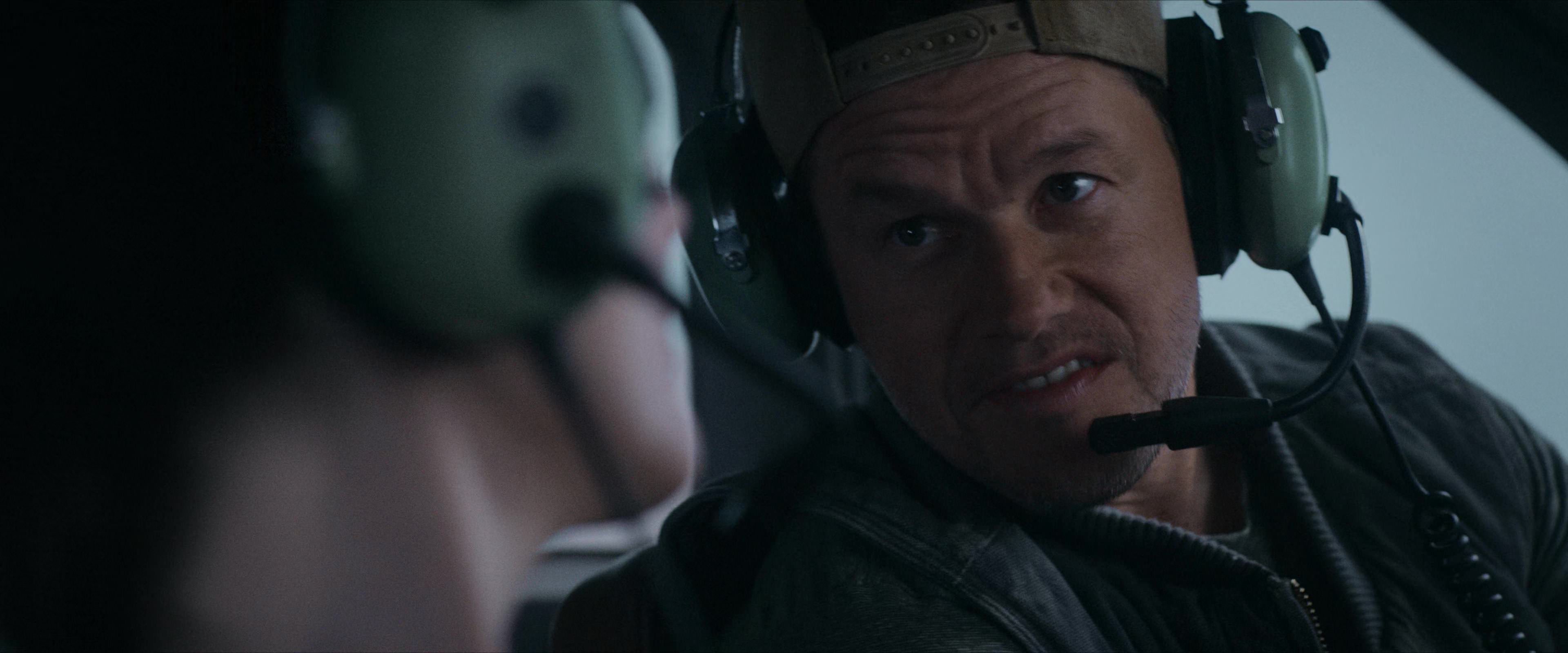 Flight Risk (2025) [4K] HD screenshot 2483
