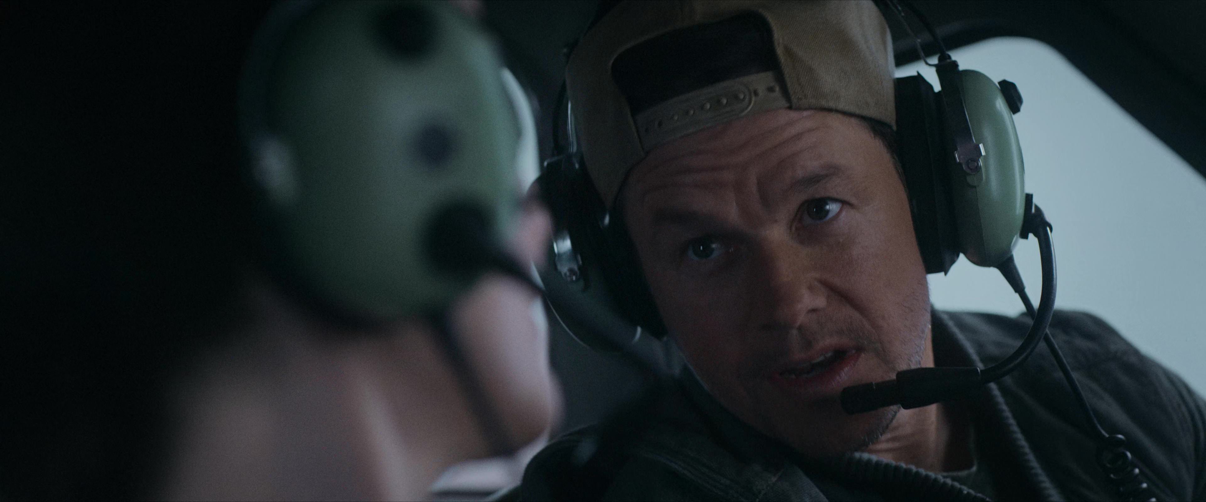 Flight Risk (2025) [4K] HD screenshot 2486