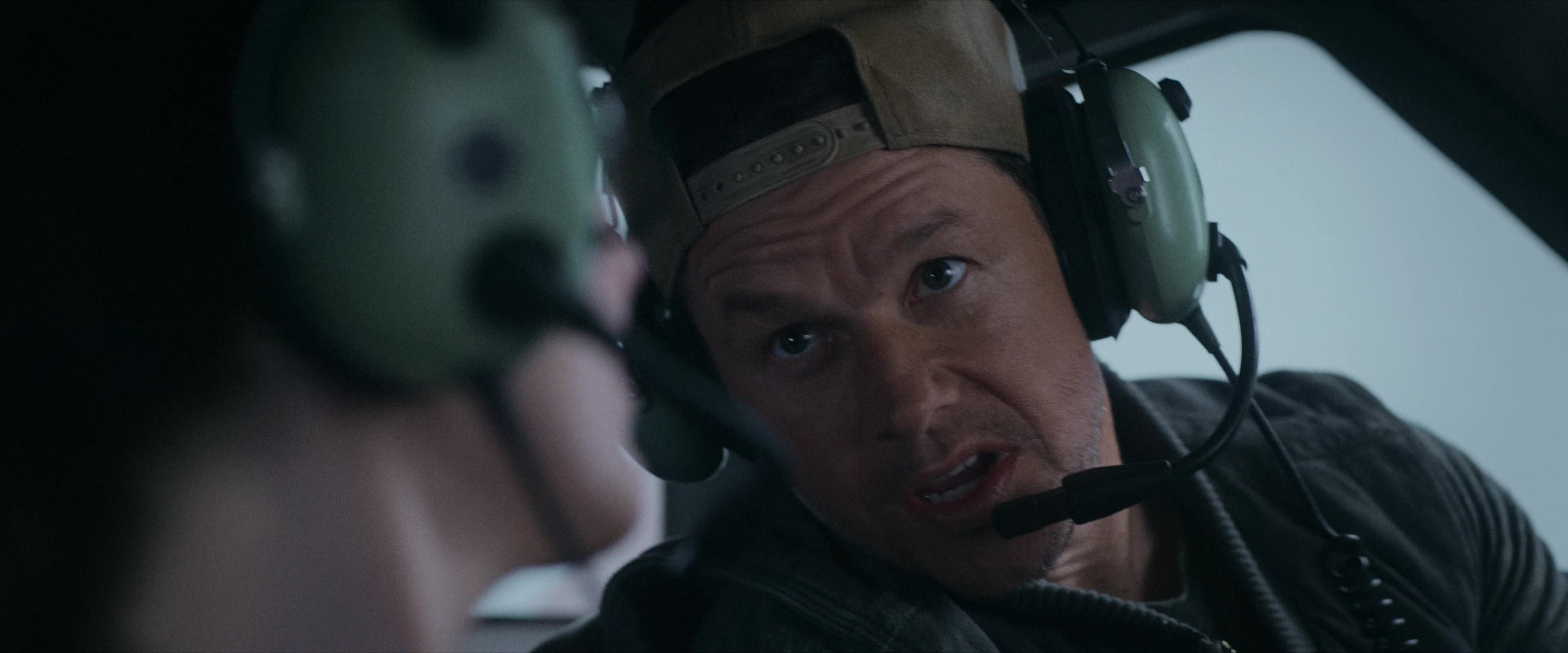 Flight Risk (2025) [4K] screencap 2487