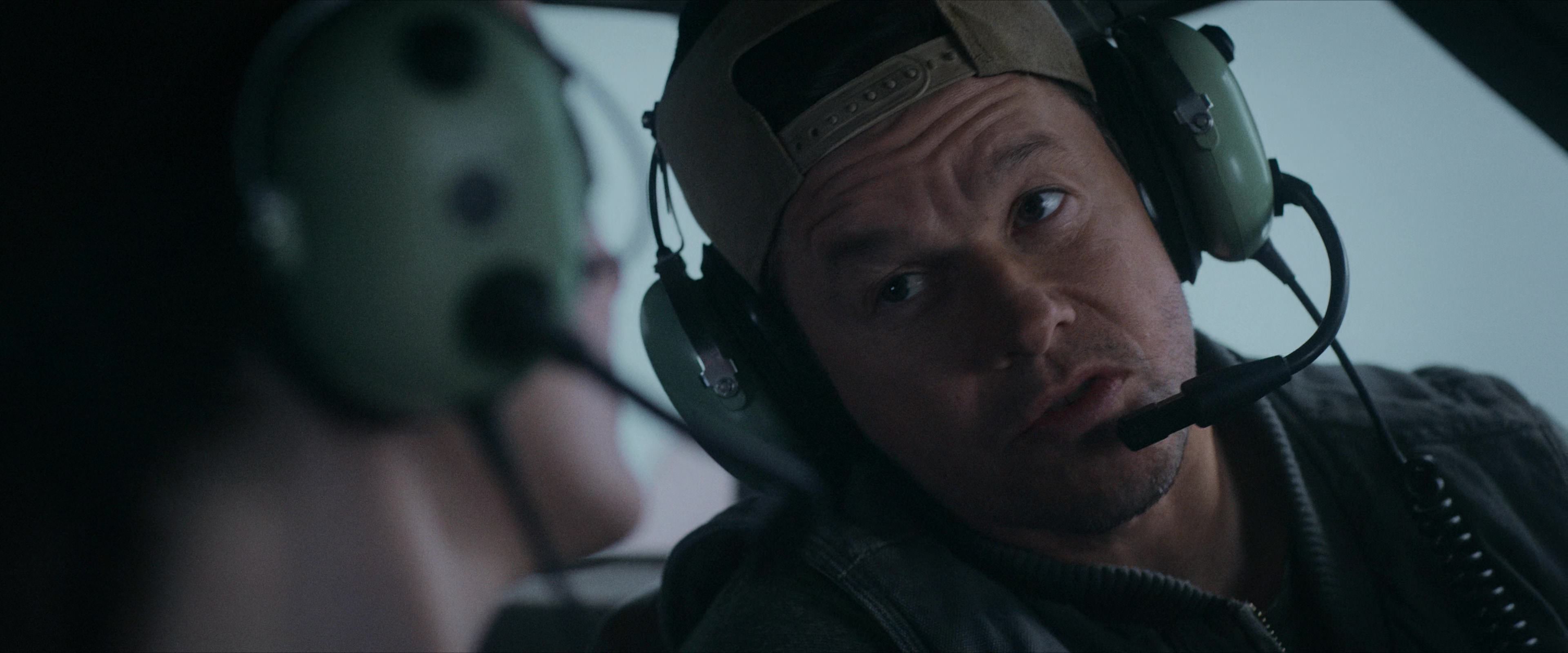 Flight Risk (2025) [4K] screencap 2523