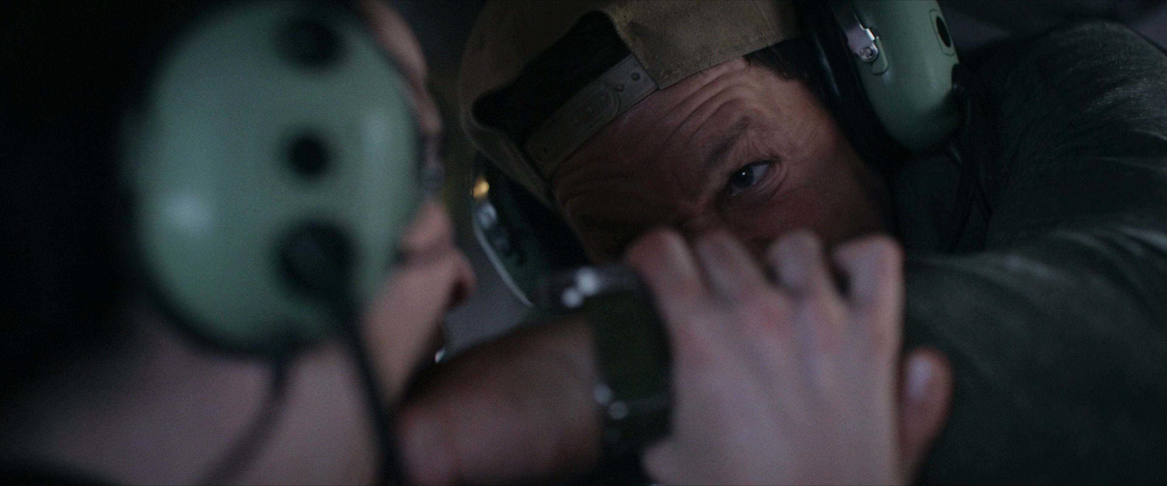 Flight Risk (2025) [4K] screencap 2604