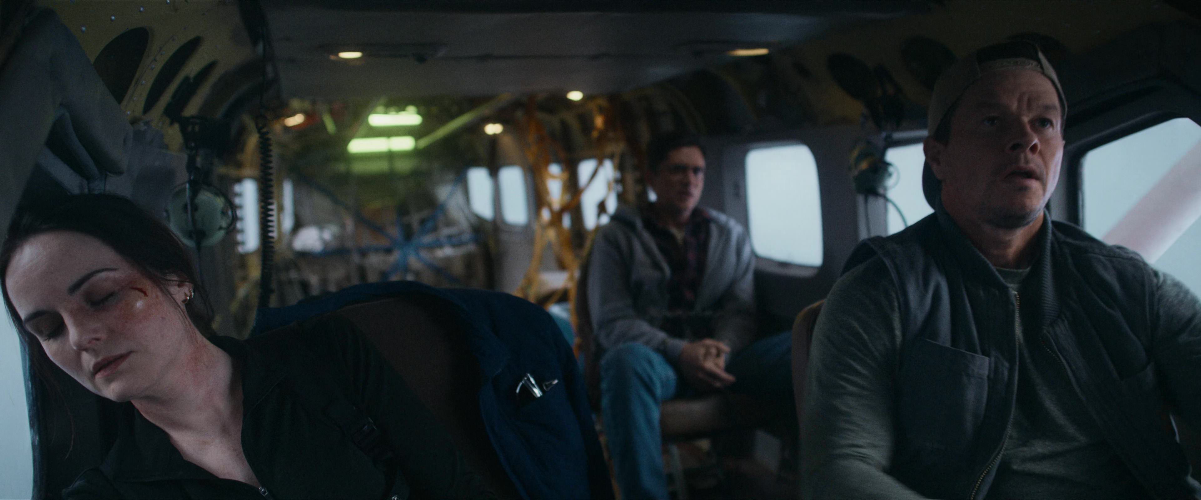 Flight Risk (2025) [4K] HD screenshot 2678
