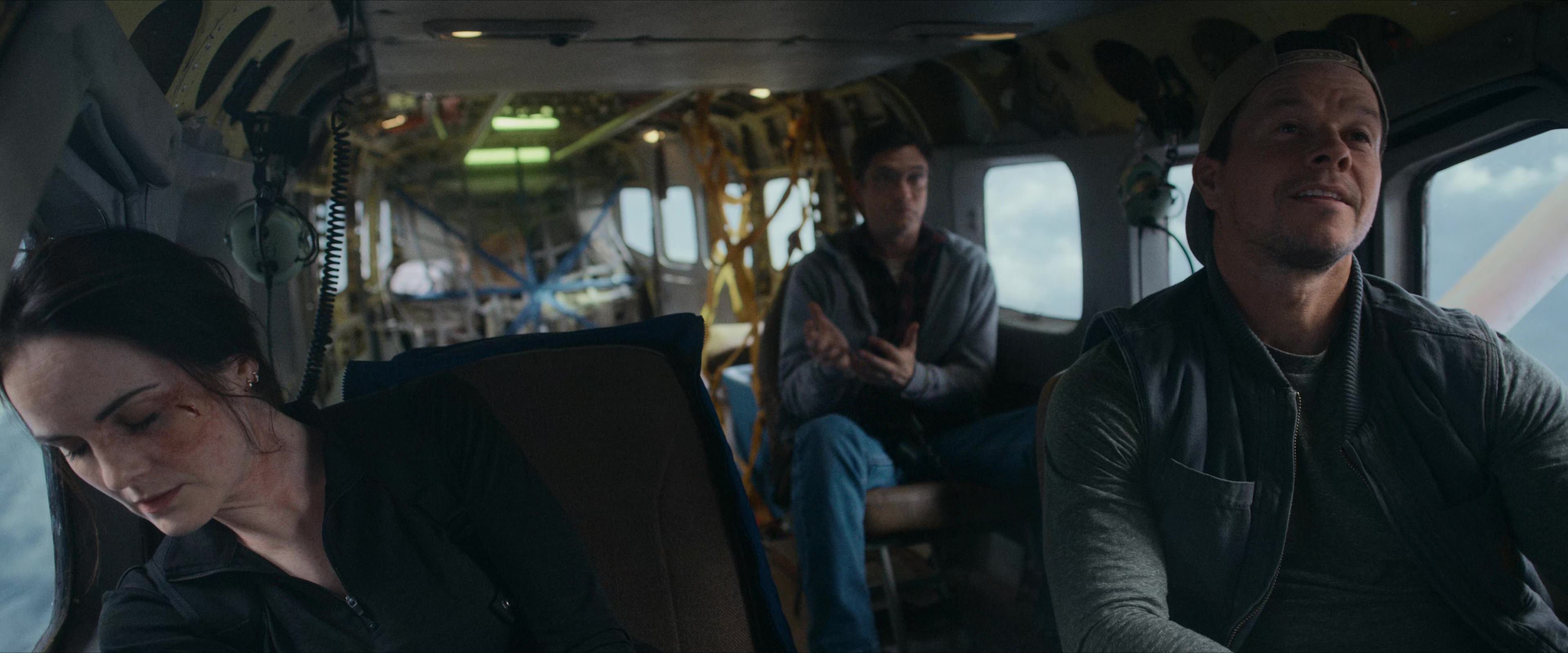 Flight Risk (2025) [4K] screencap 2784