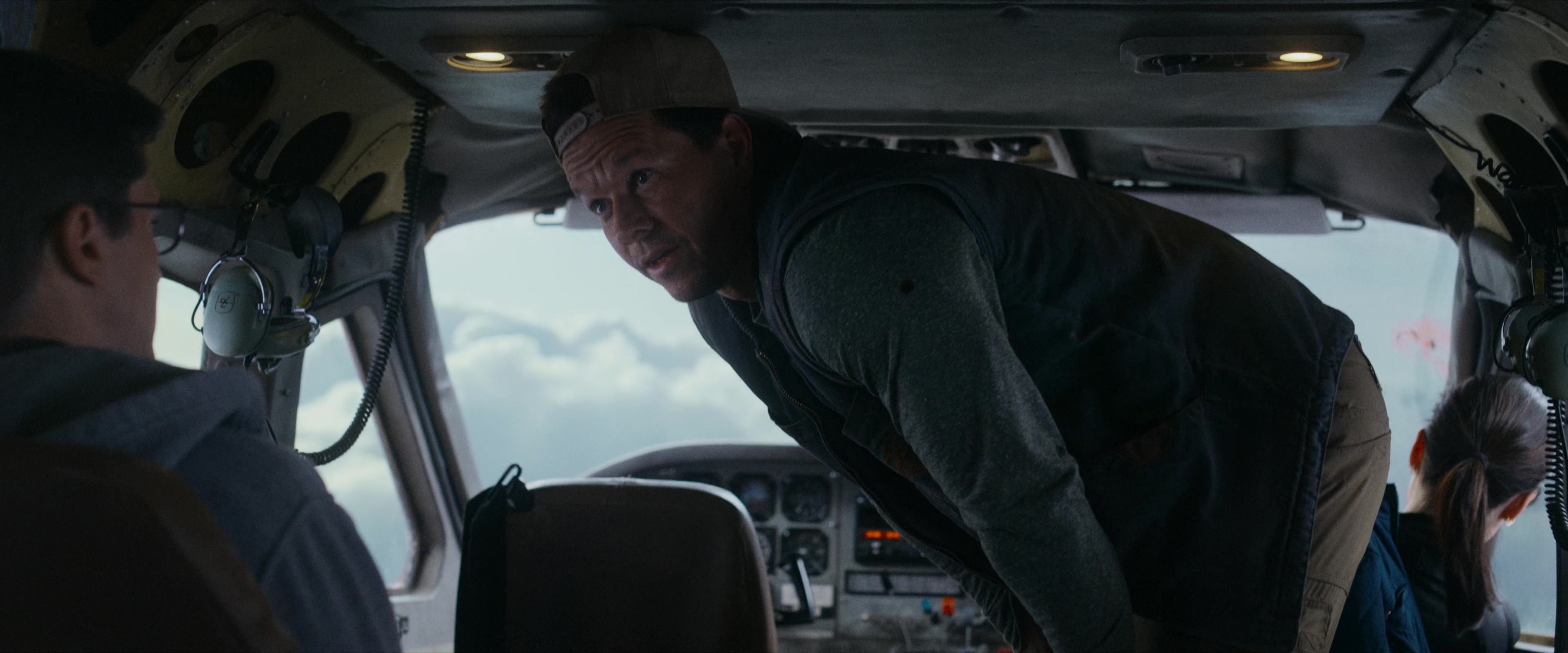 Flight Risk (2025) [4K] HD screenshot 2957