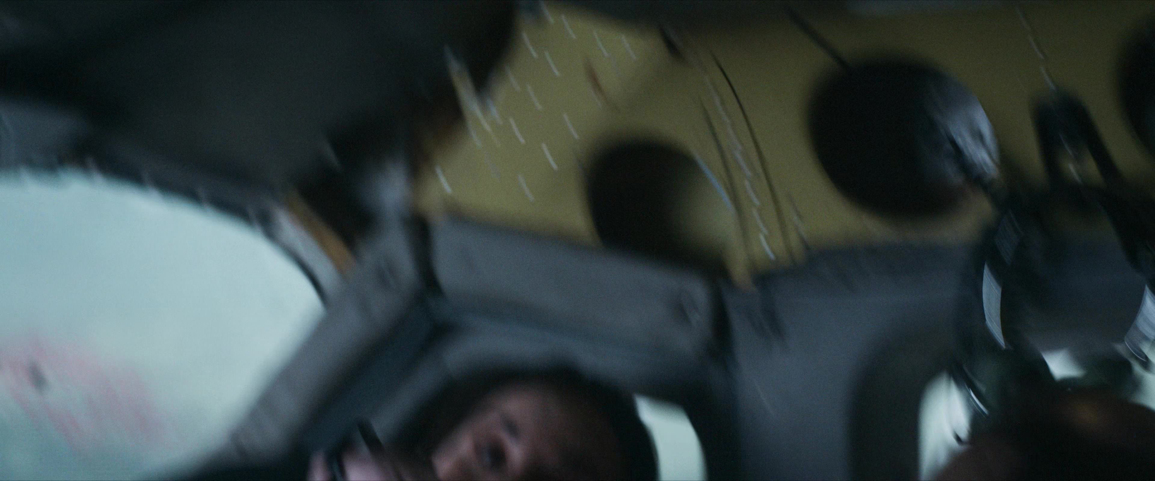 Flight Risk (2025) [4K] screencap 3081
