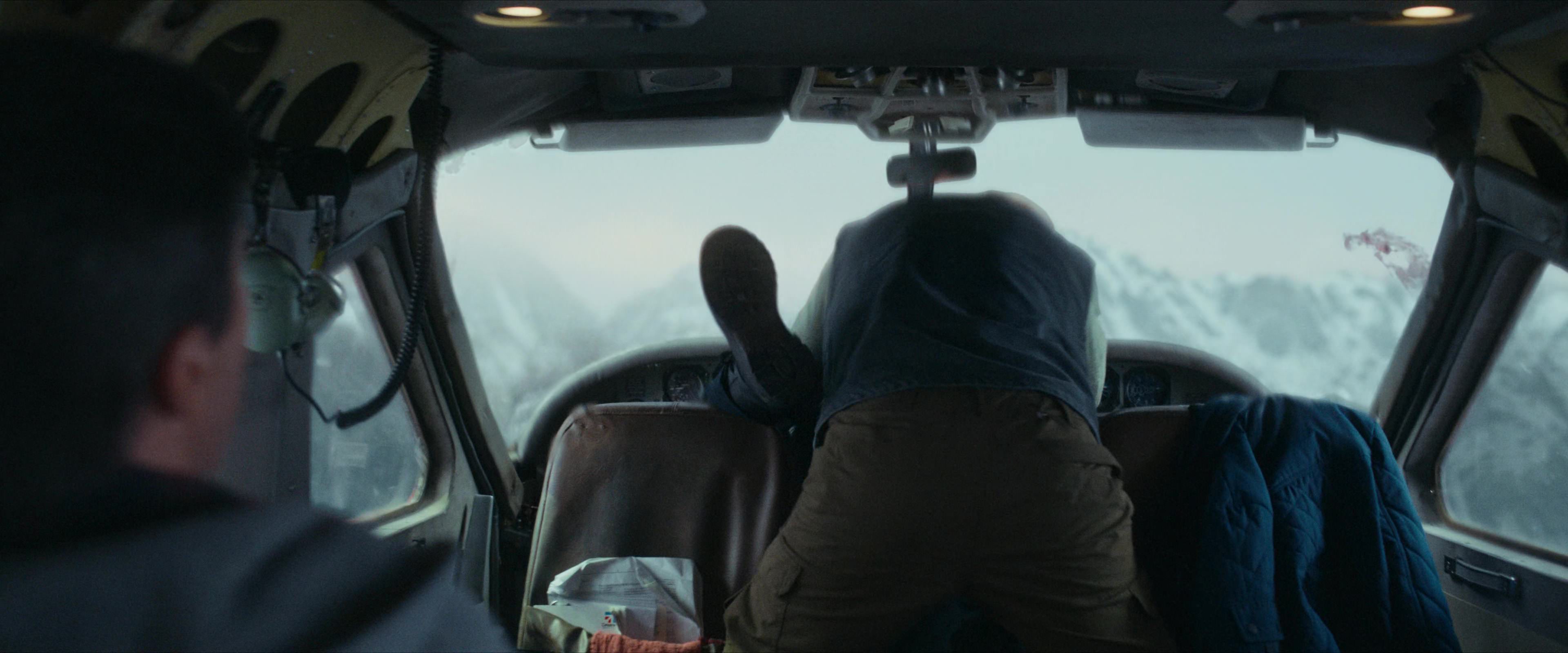 Flight Risk (2025) [4K] movie still 3145