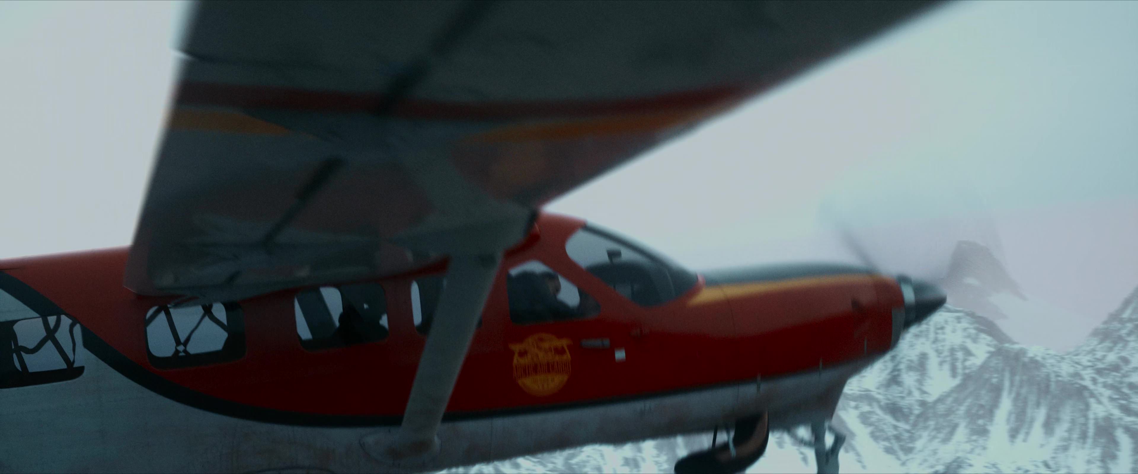 Flight Risk (2025) [4K] HD screenshot 3152