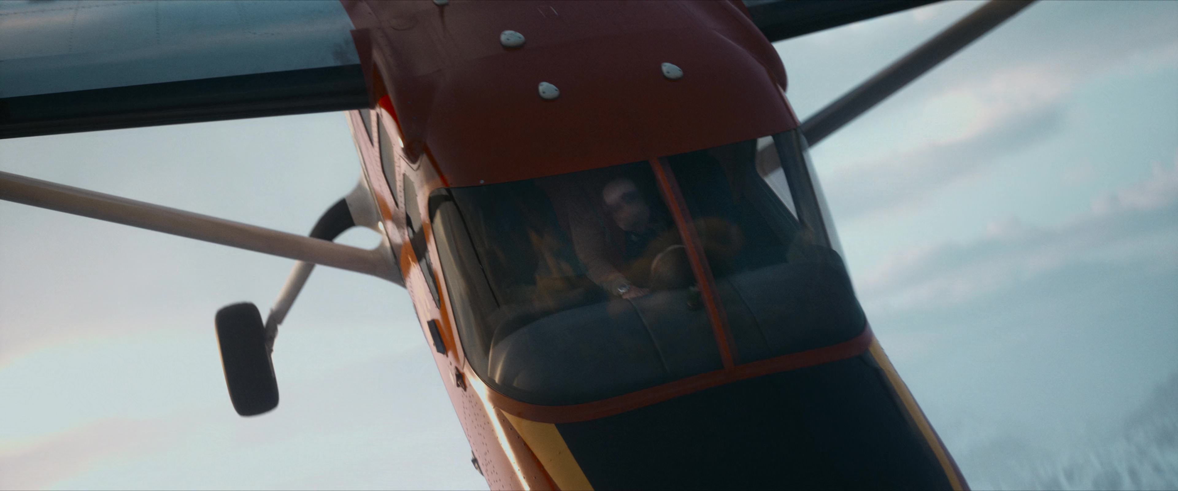 Flight Risk (2025) [4K] HD screenshot 3161