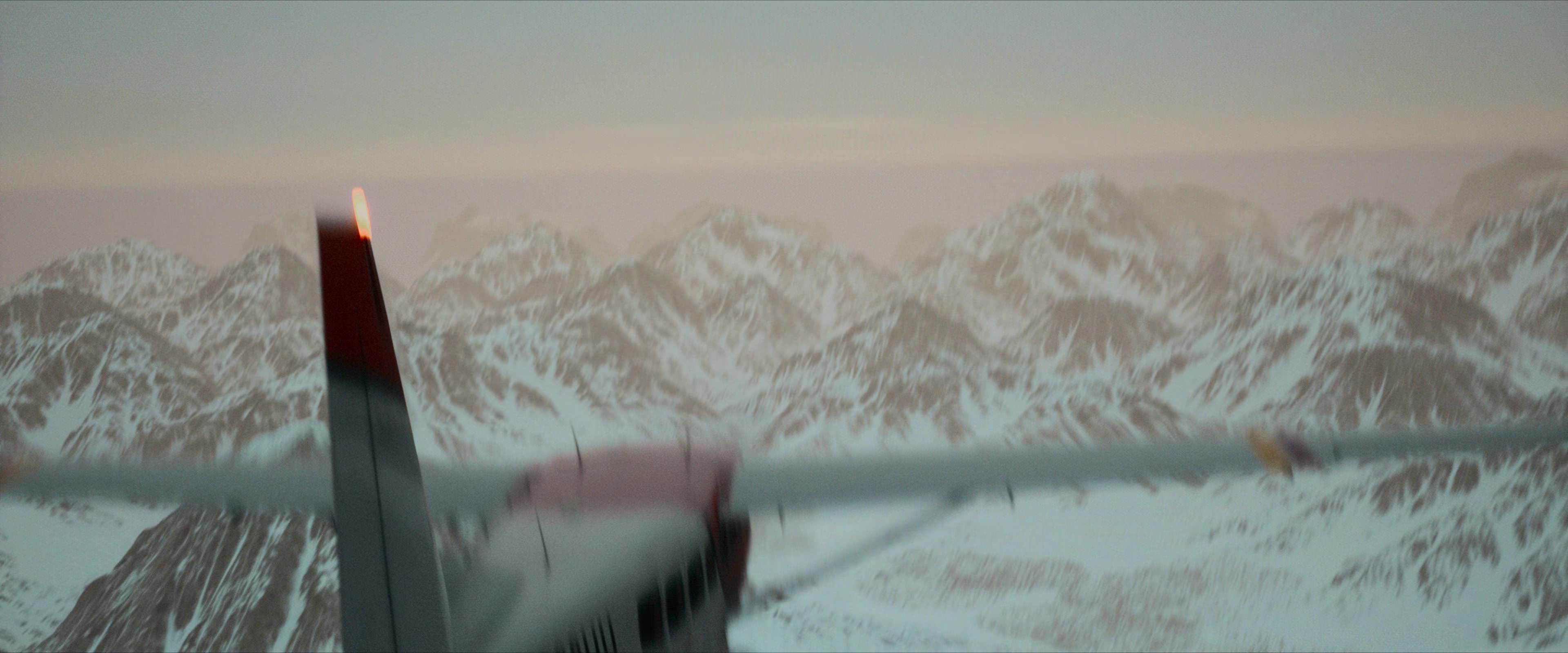 Flight Risk (2025) [4K] screencap 3192