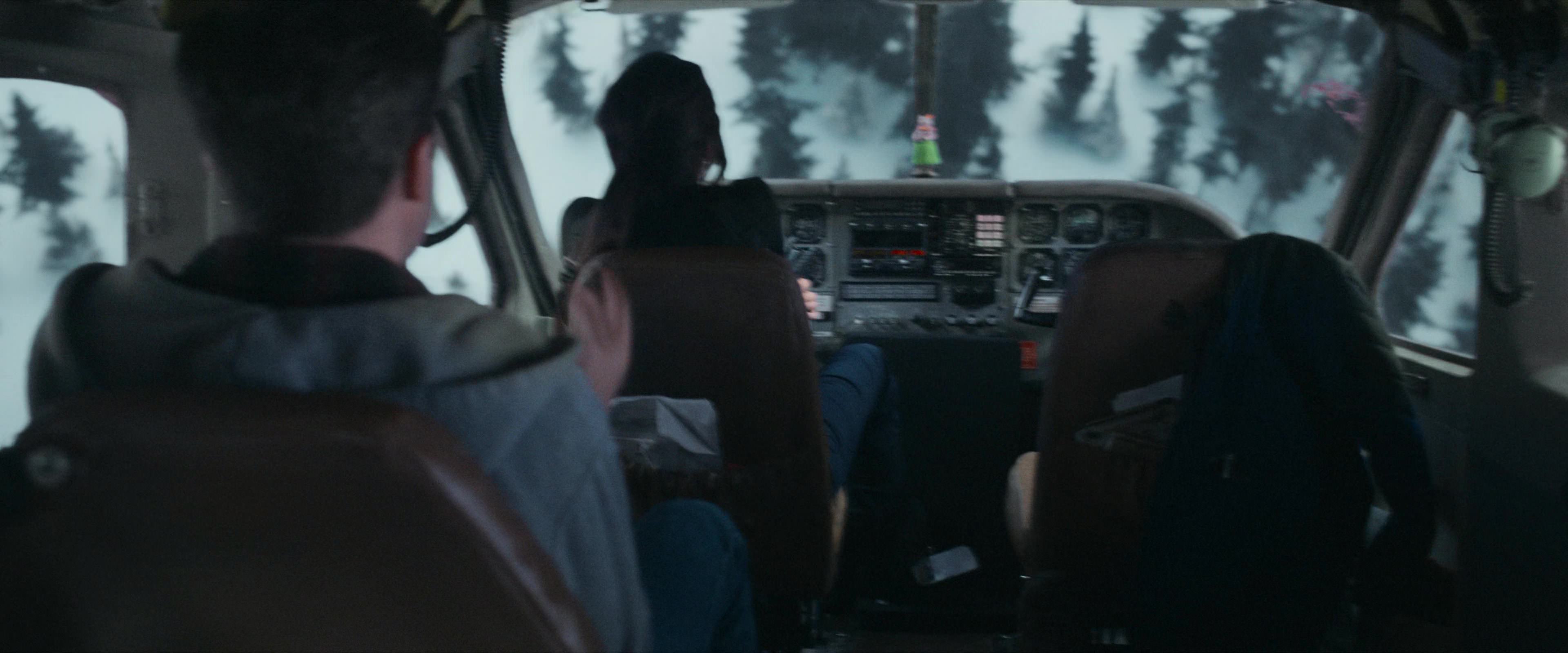 Flight Risk (2025) [4K] screencap 3279
