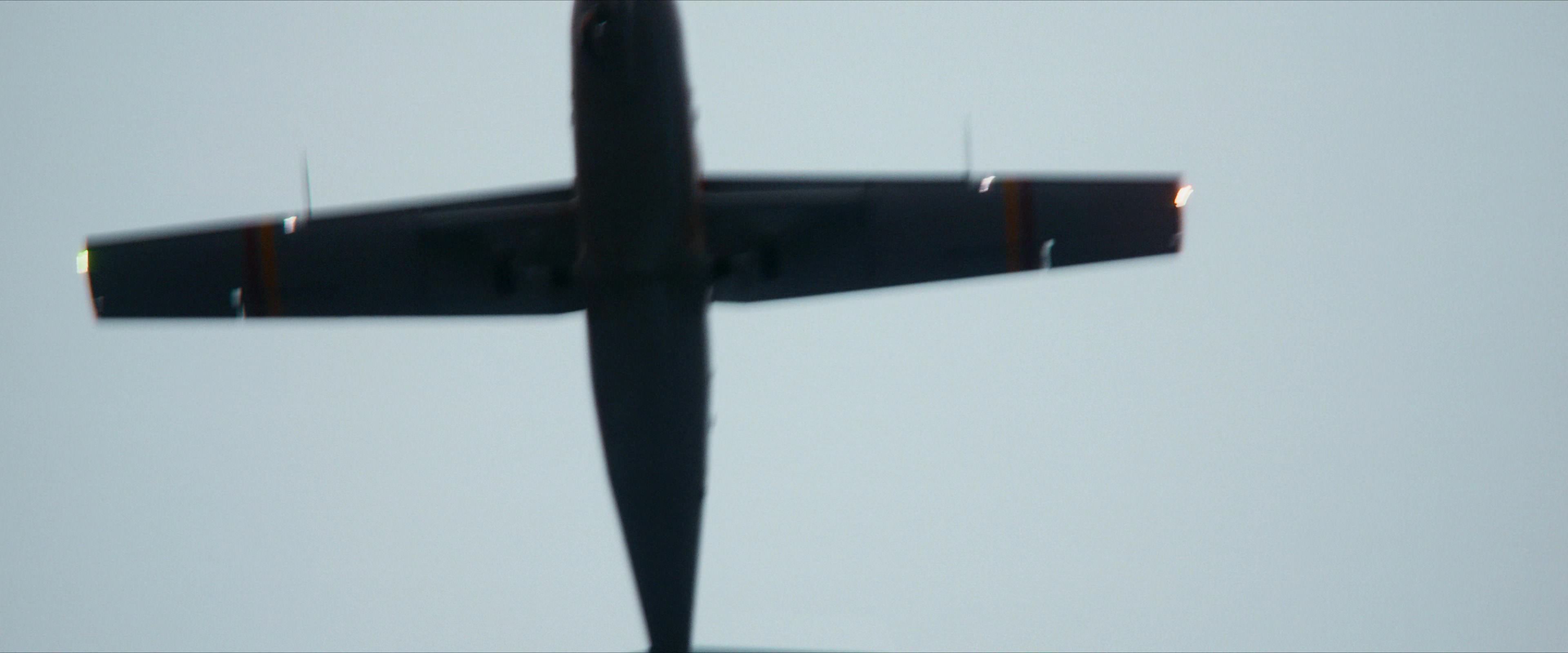 Flight Risk (2025) [4K] HD screenshot 3287