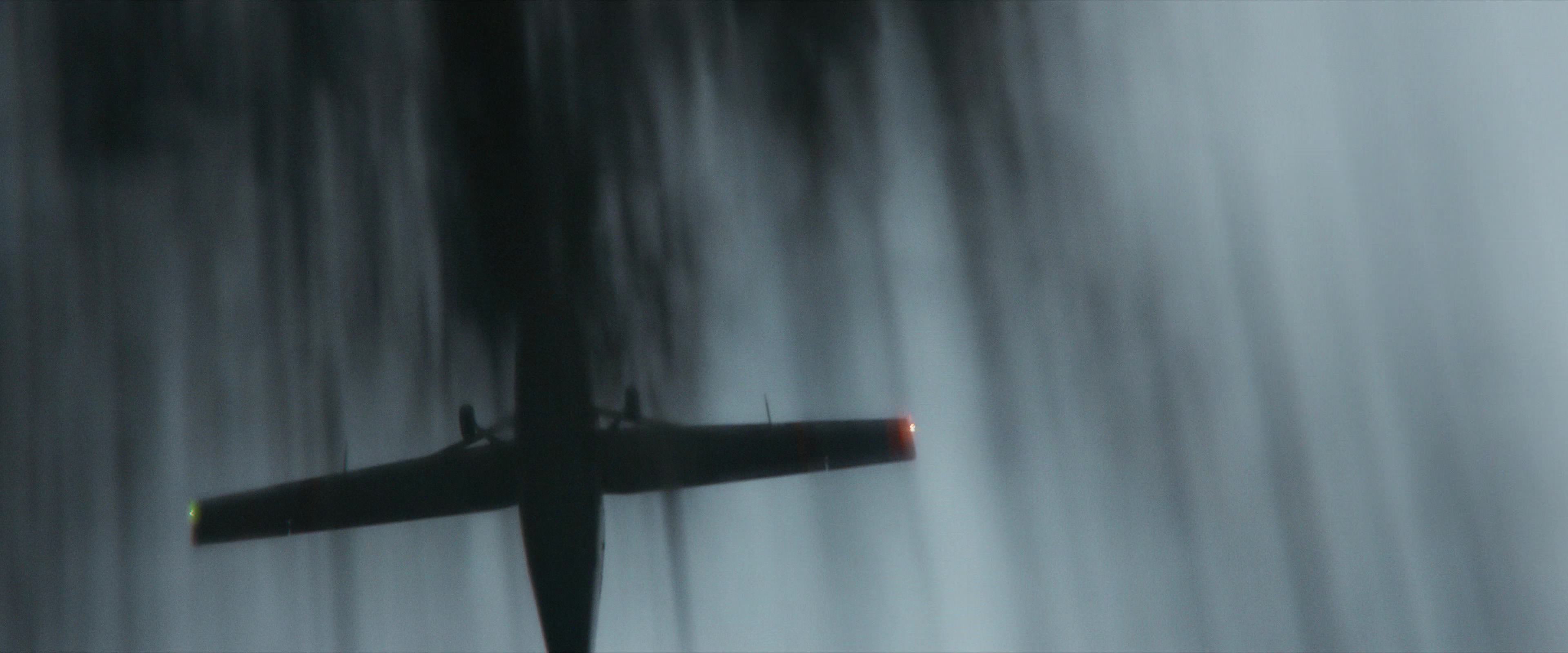 Flight Risk (2025) [4K] screencap 3288