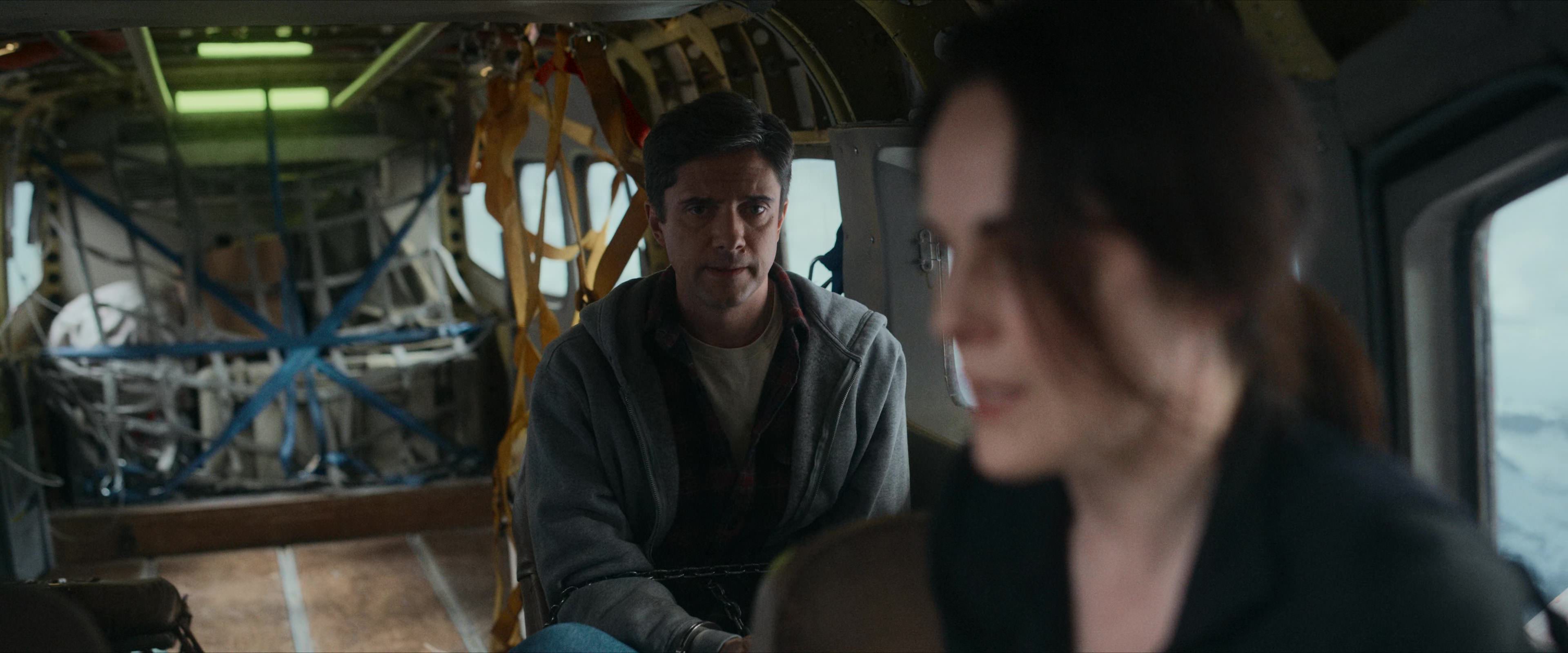 Flight Risk (2025) [4K] HD screenshot 3494