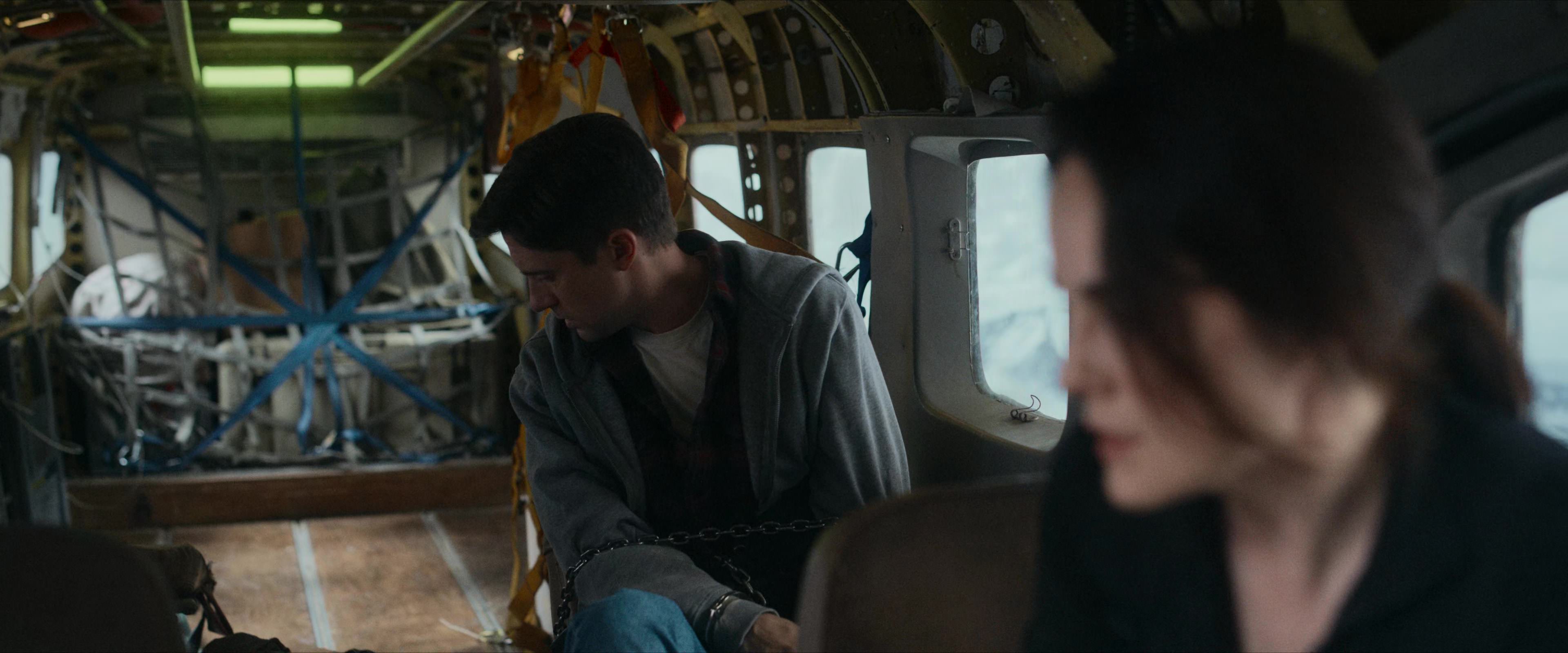 Flight Risk (2025) [4K] screencap 3501