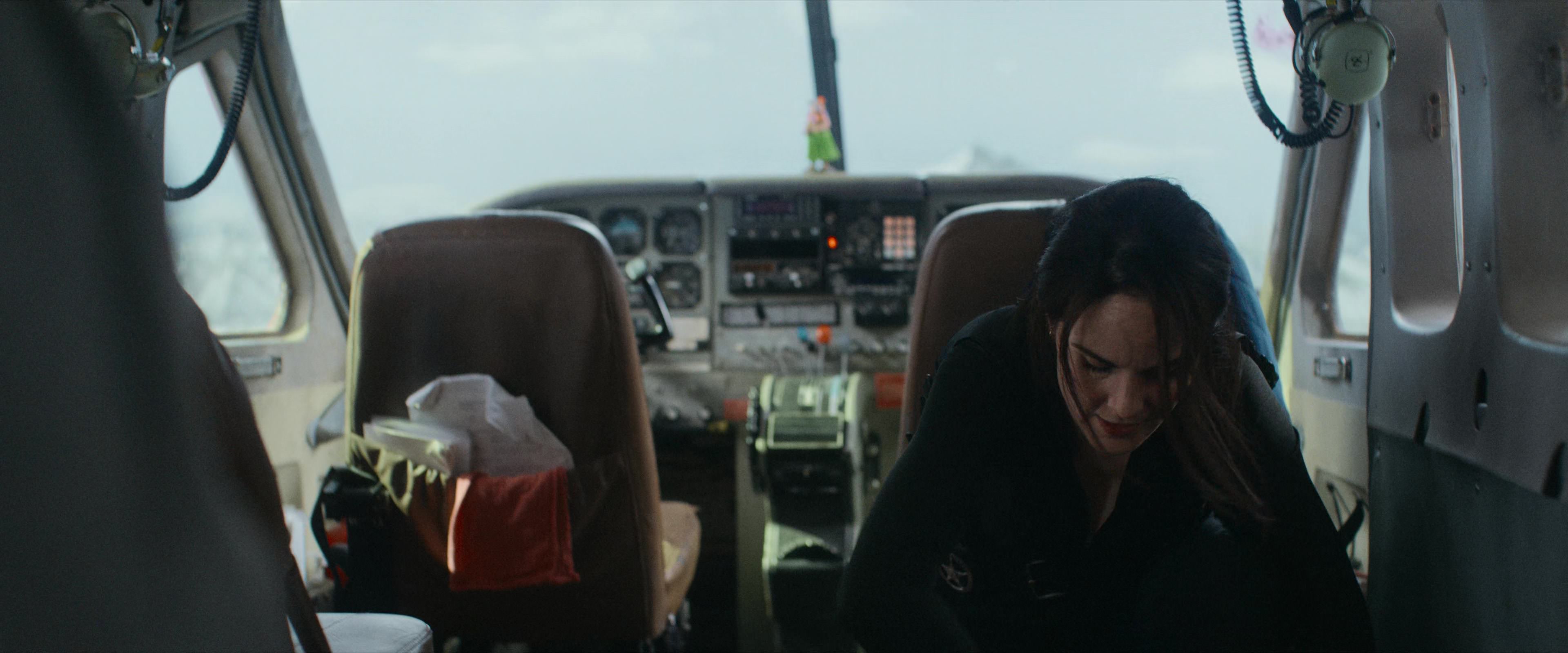 Flight Risk (2025) [4K] HD screenshot 3809