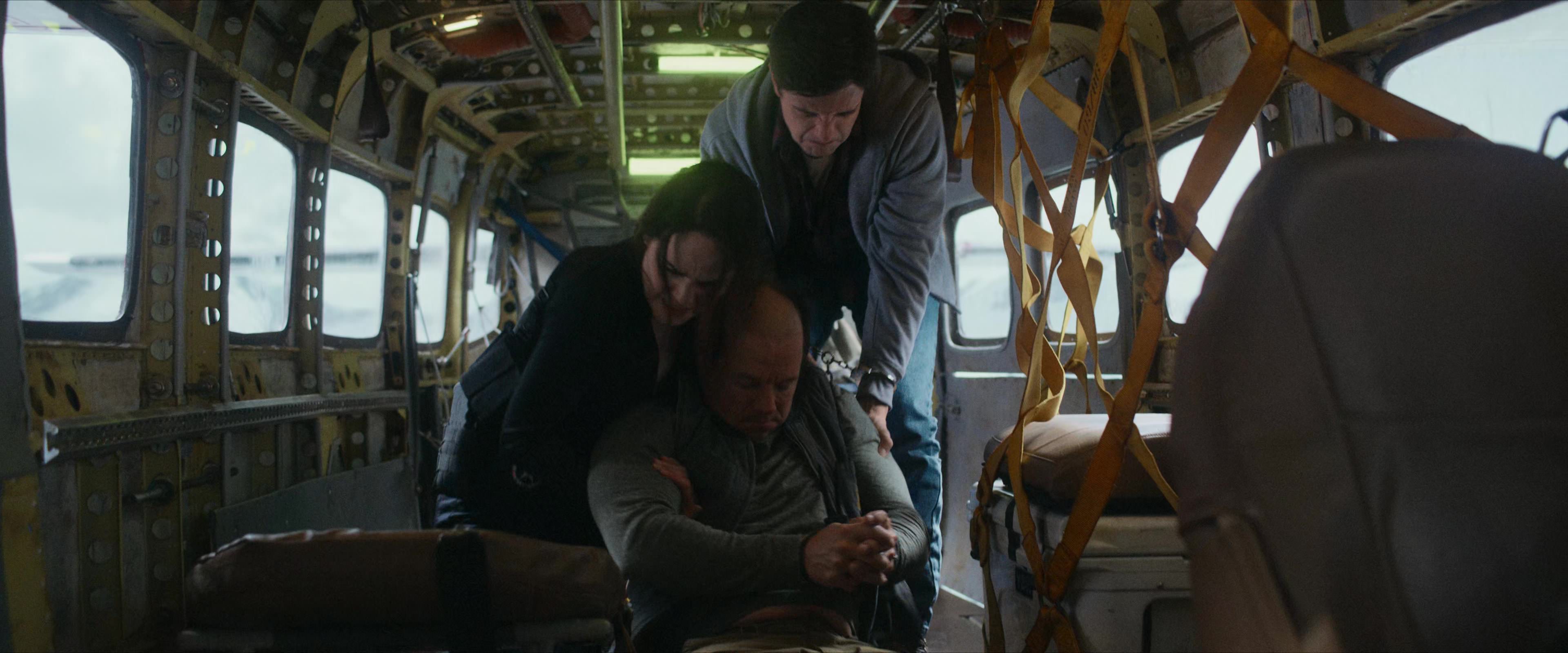 Flight Risk (2025) [4K] screencap 3954