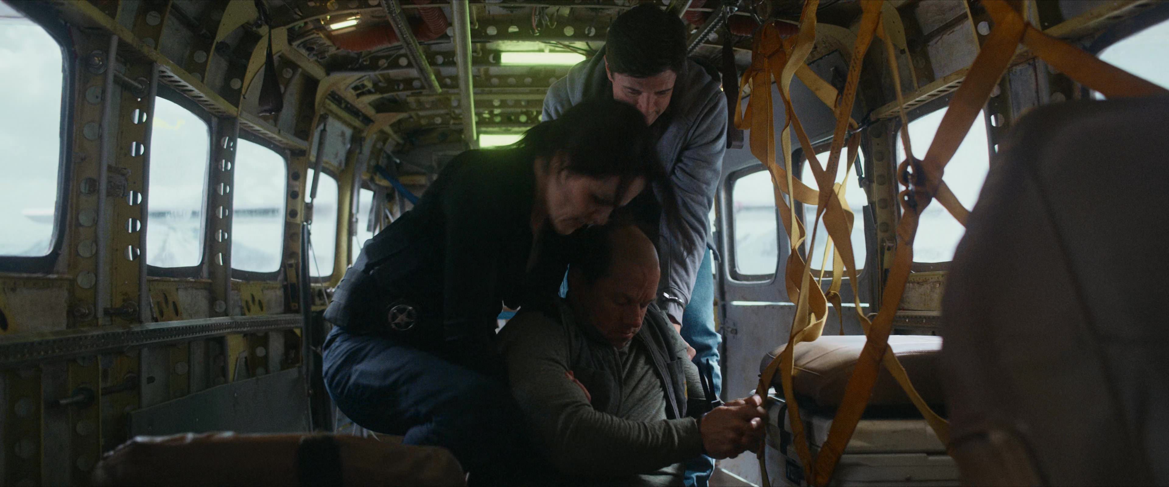 Flight Risk (2025) [4K] HD screenshot 3956