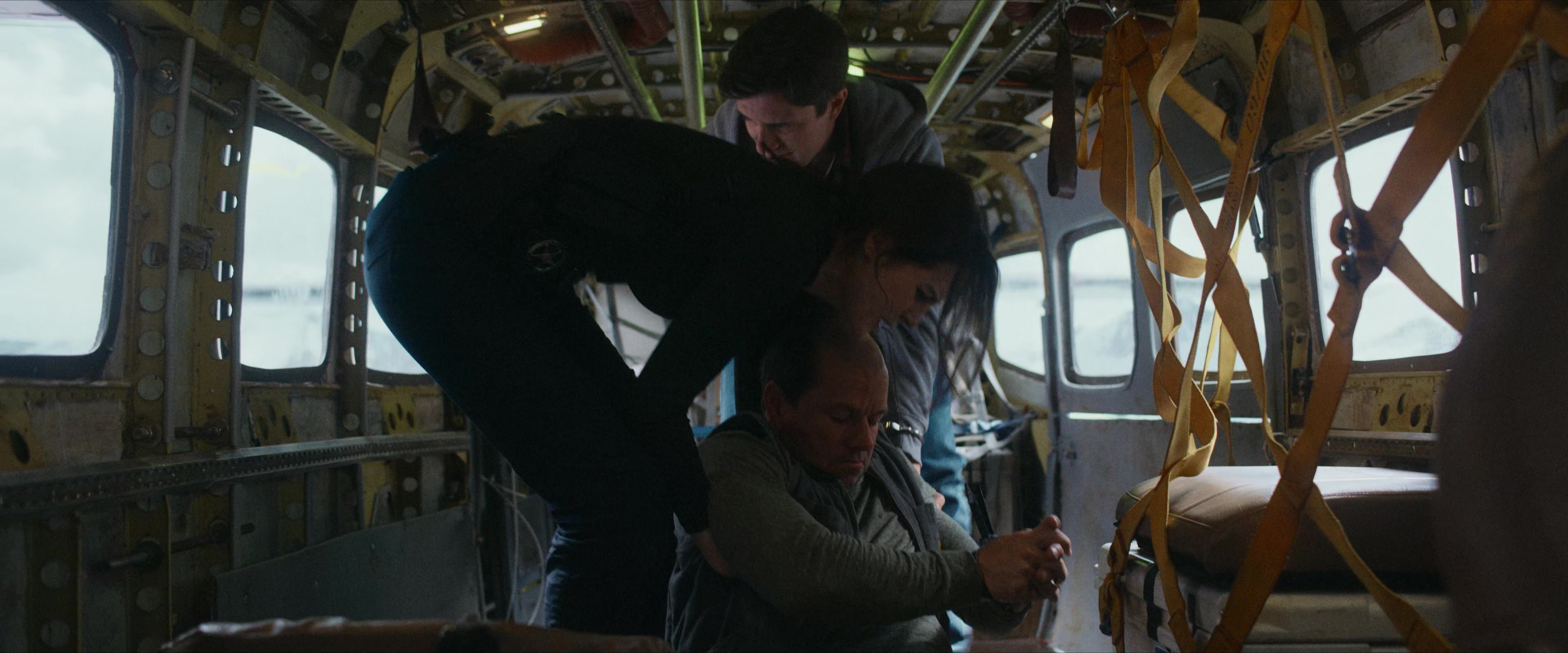 Flight Risk (2025) [4K] HD screenshot 3959