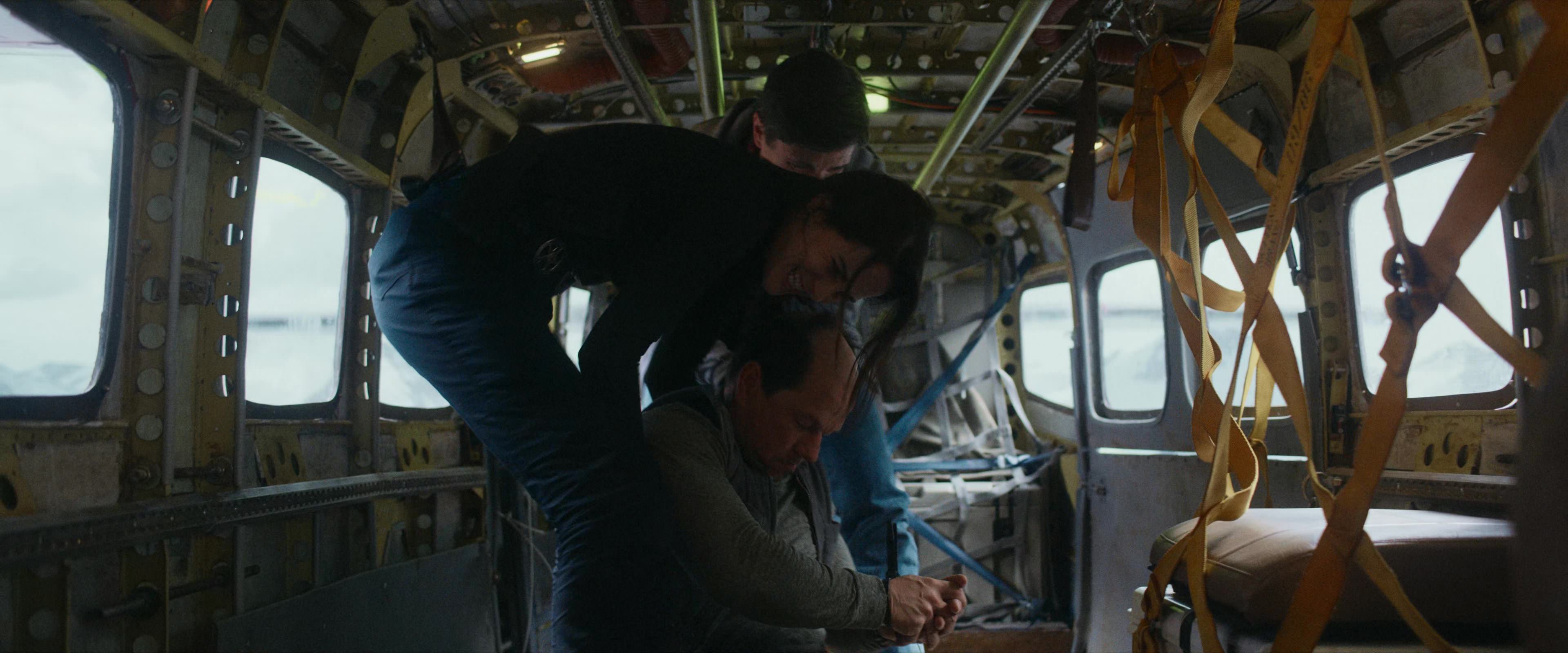 Flight Risk (2025) [4K] HD screenshot 3962