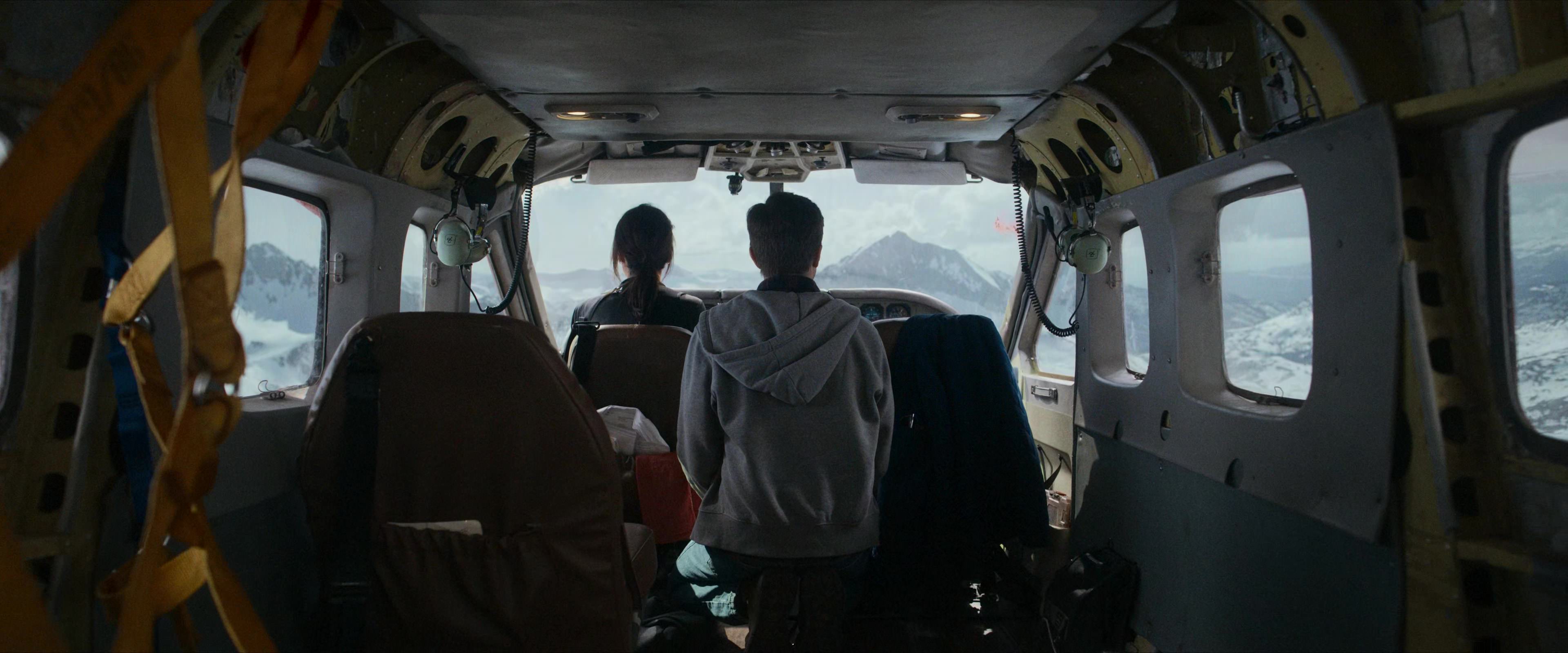 Flight Risk (2025) [4K] screencap 4149