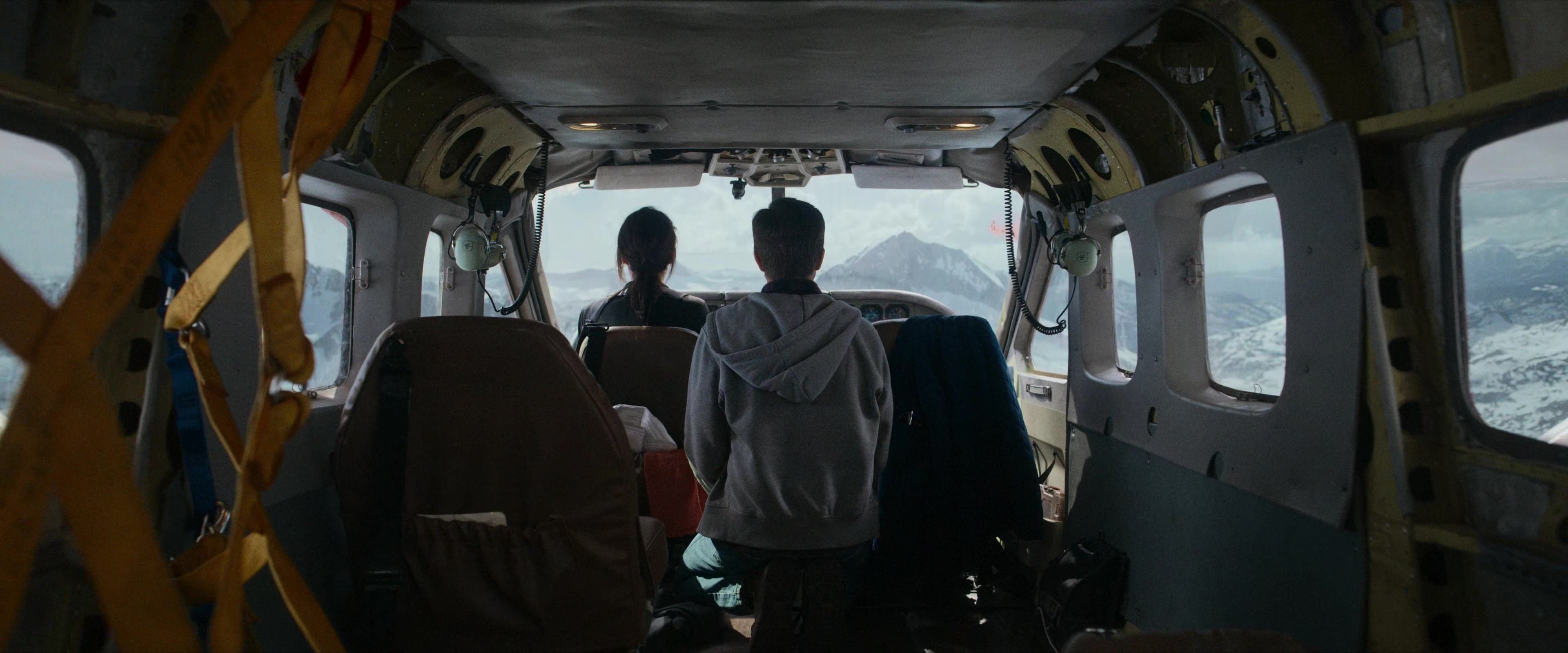 Flight Risk (2025) [4K] HD screenshot 4151