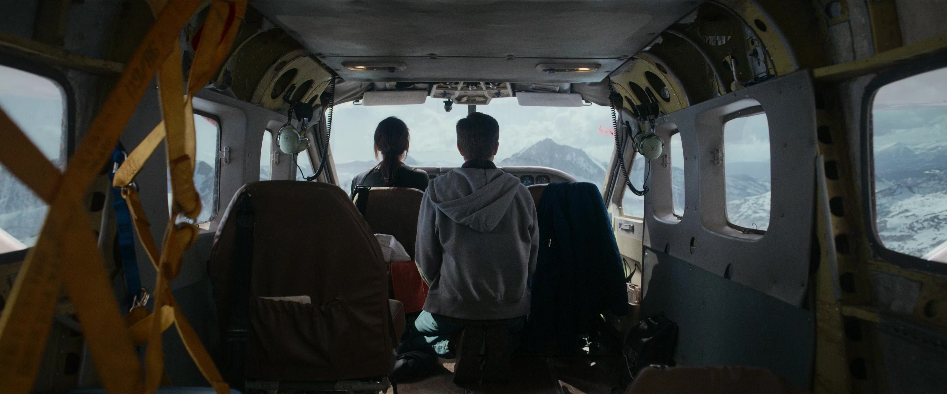Flight Risk (2025) [4K] screencap 4152