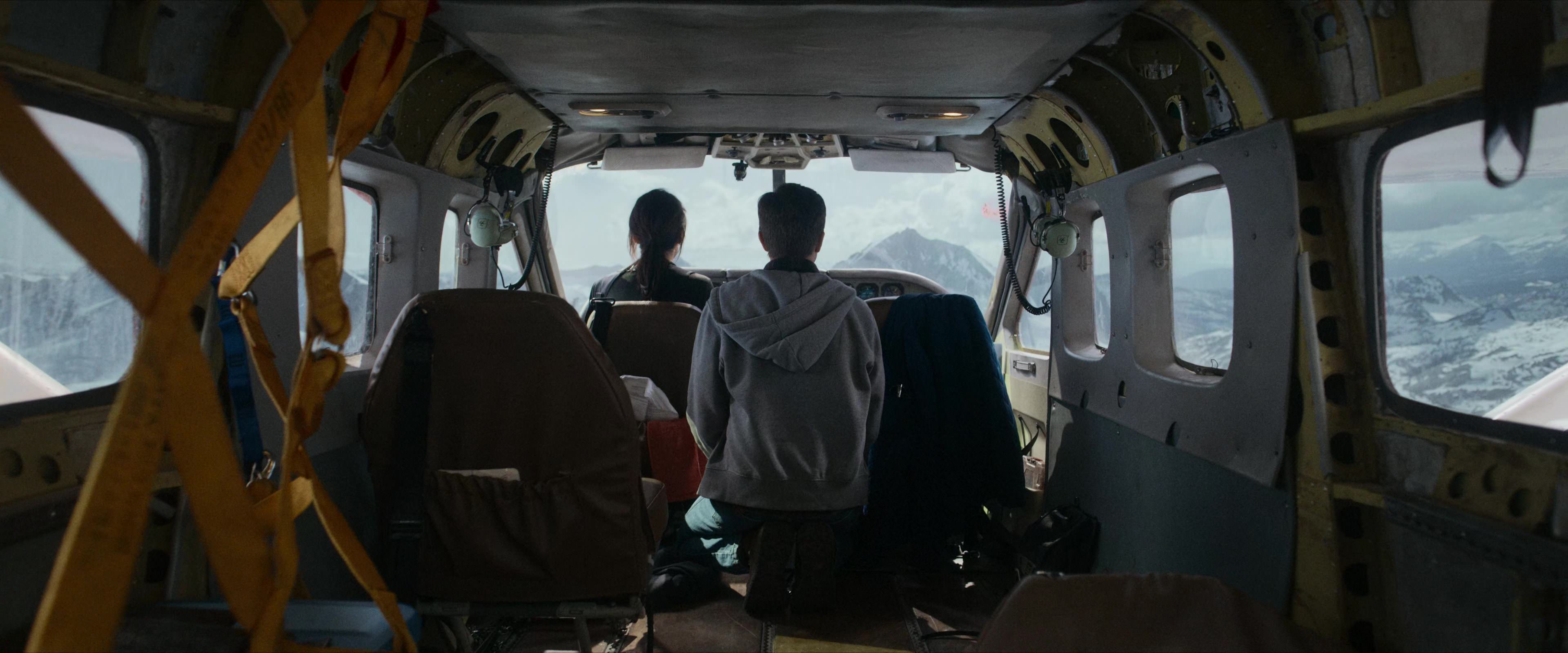 Flight Risk (2025) [4K] HD screenshot 4154