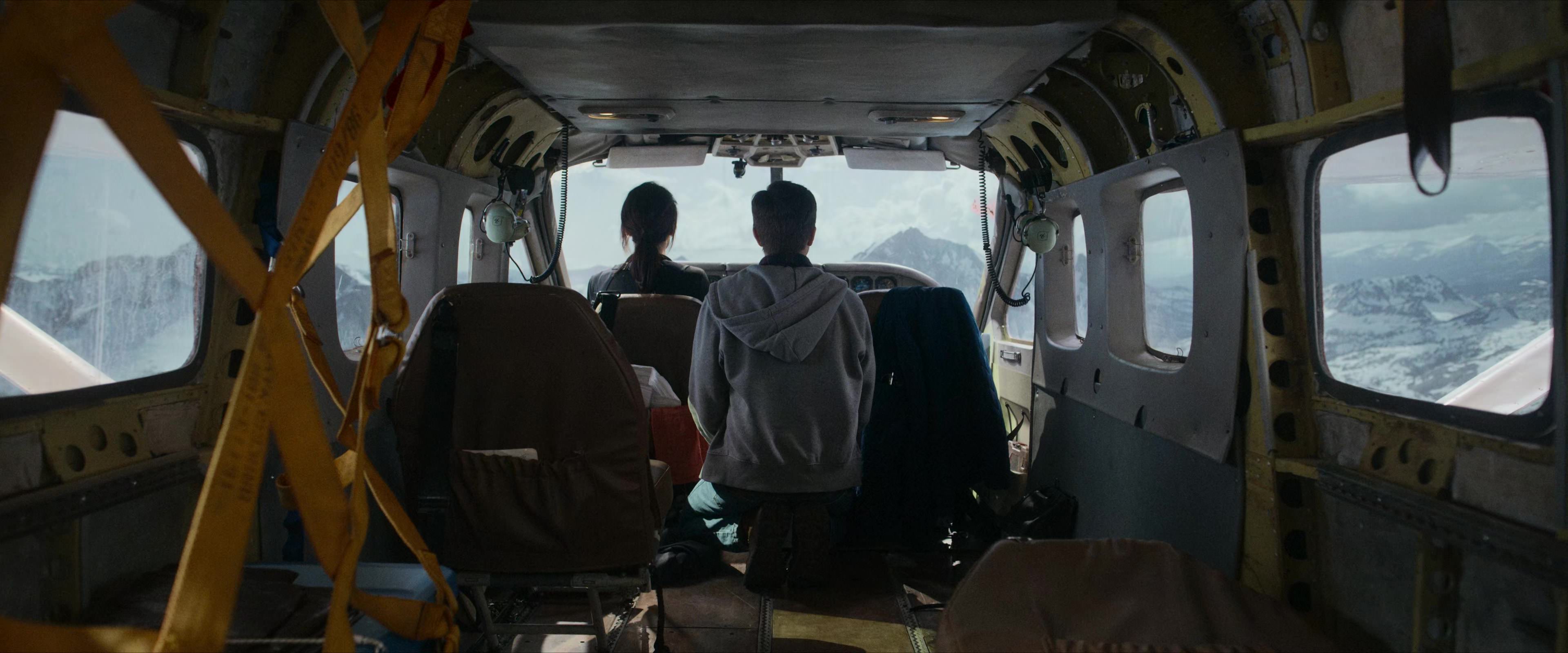 Flight Risk (2025) [4K] HD screenshot 4157