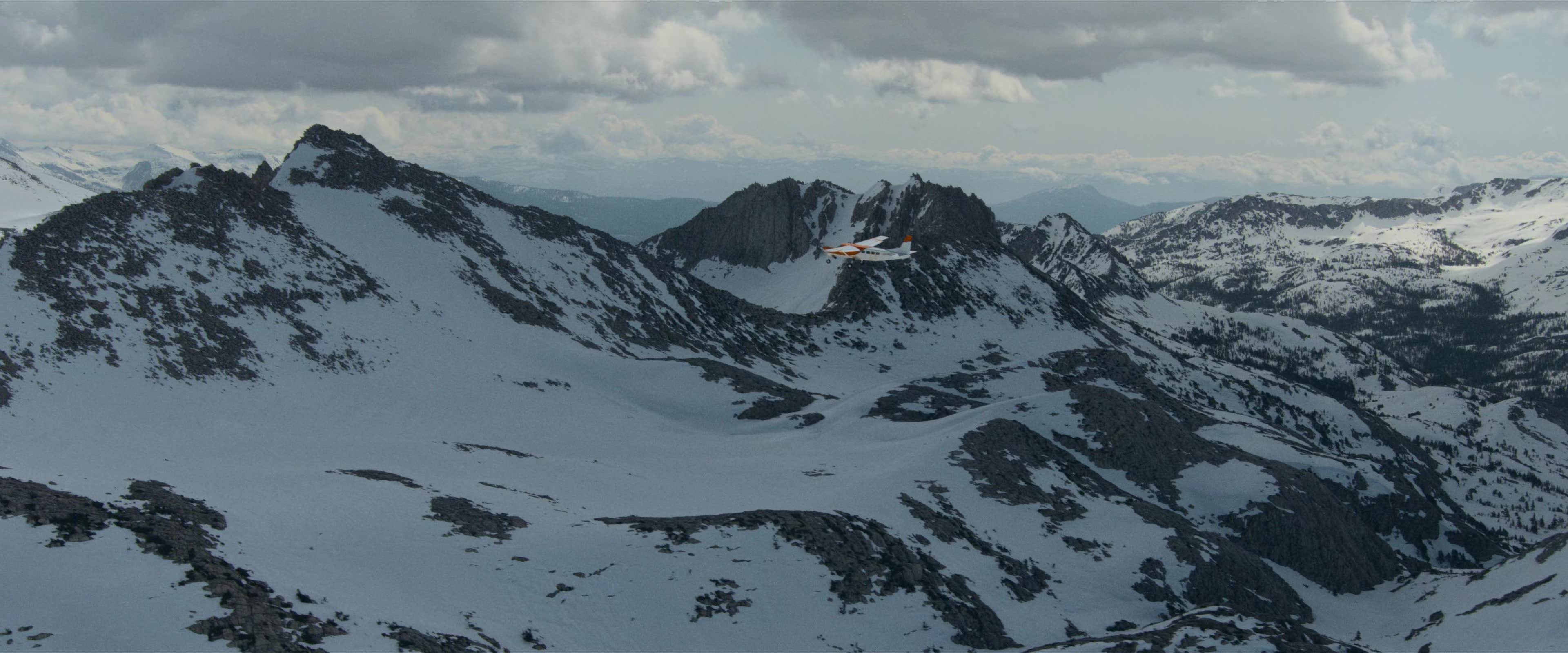 Flight Risk (2025) [4K] HD screenshot 4178