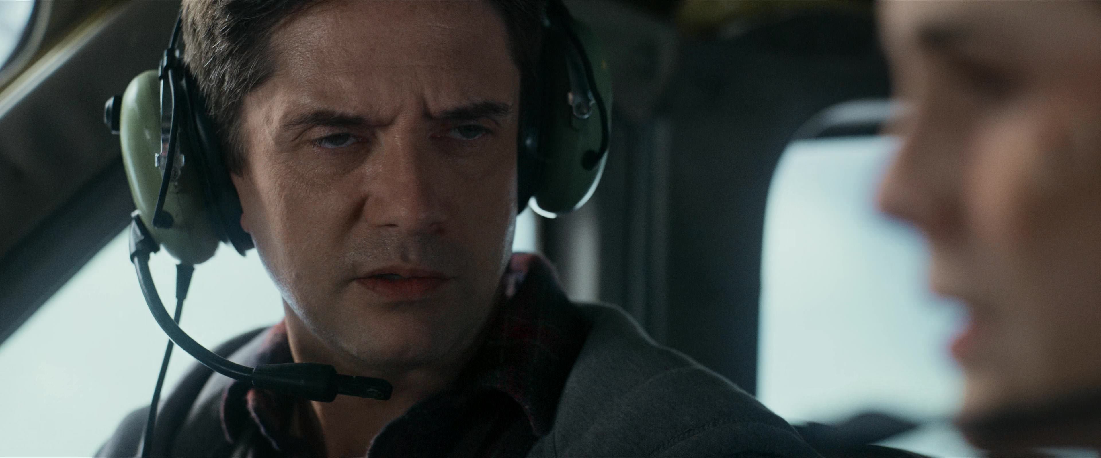 Flight Risk (2025) [4K] screencap 4335