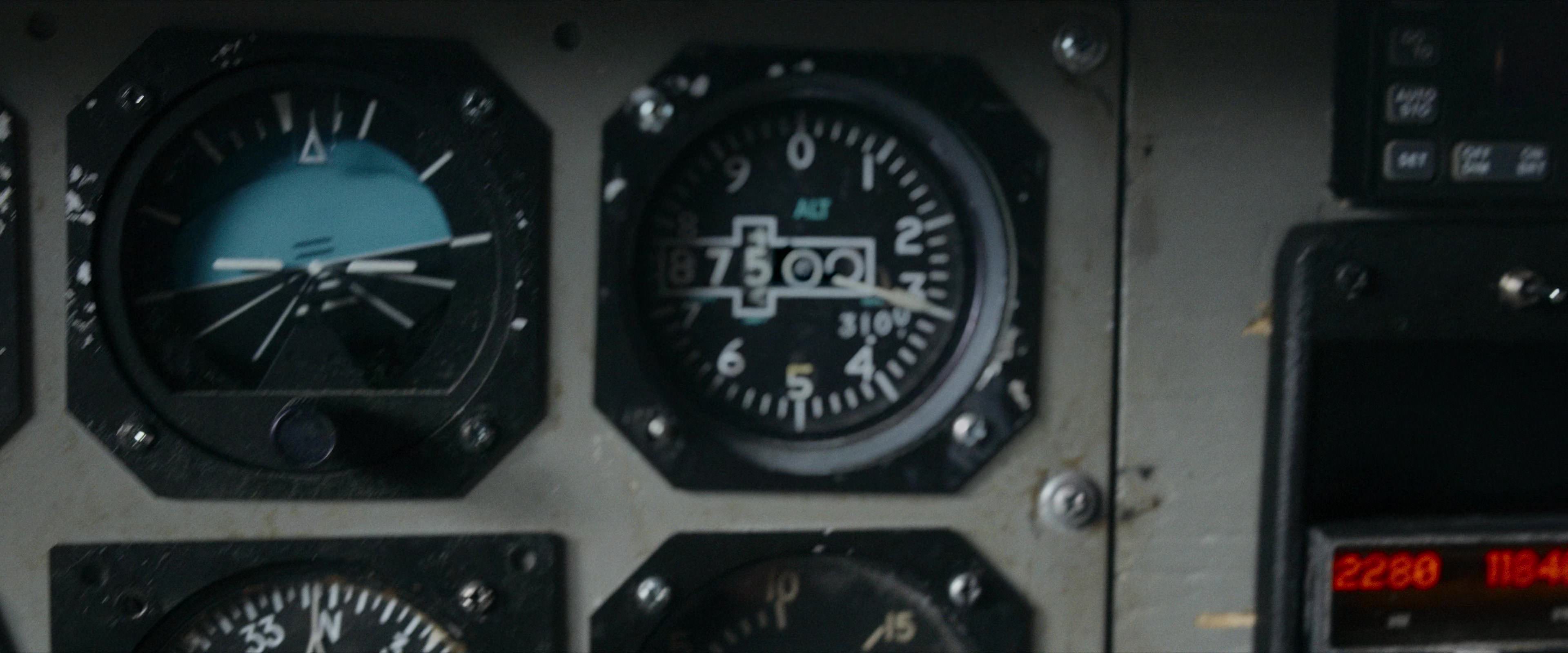 Flight Risk (2025) [4K] screencap 4521