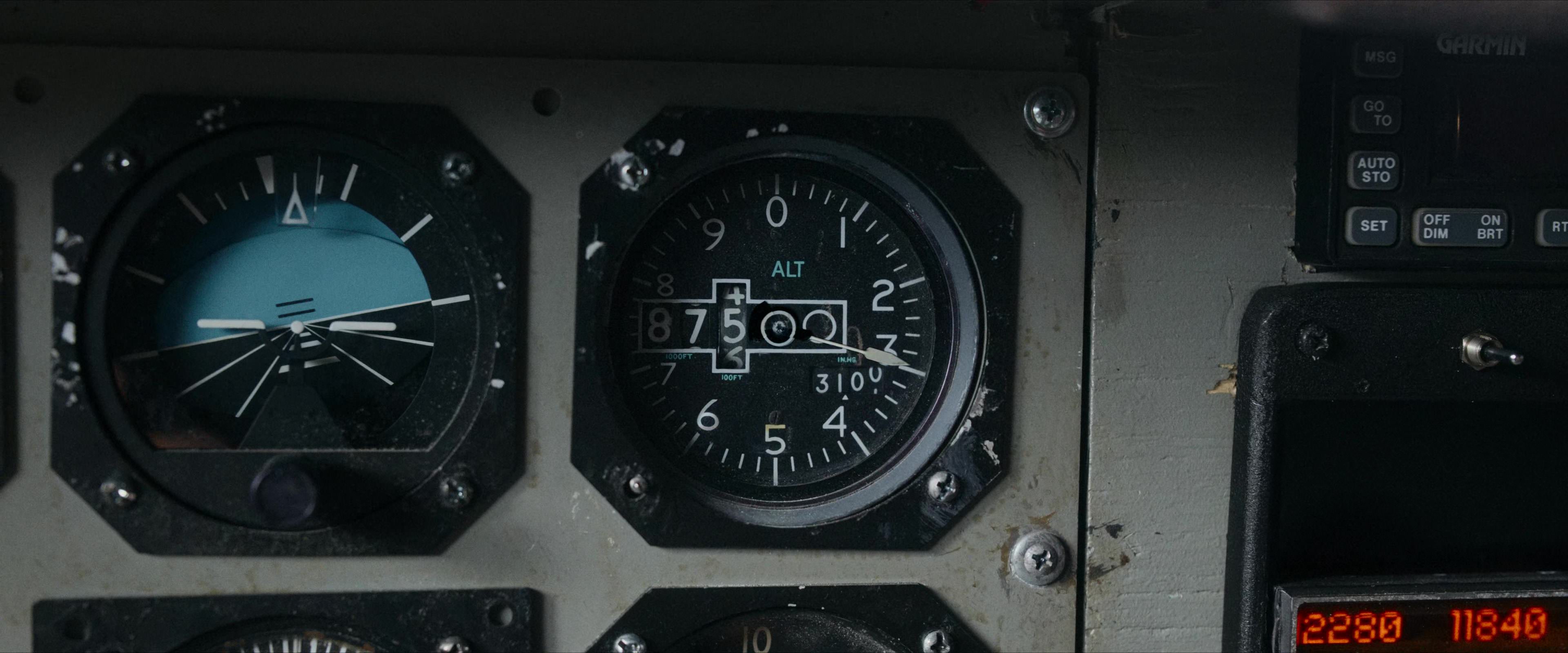 Flight Risk (2025) [4K] screencap 4524
