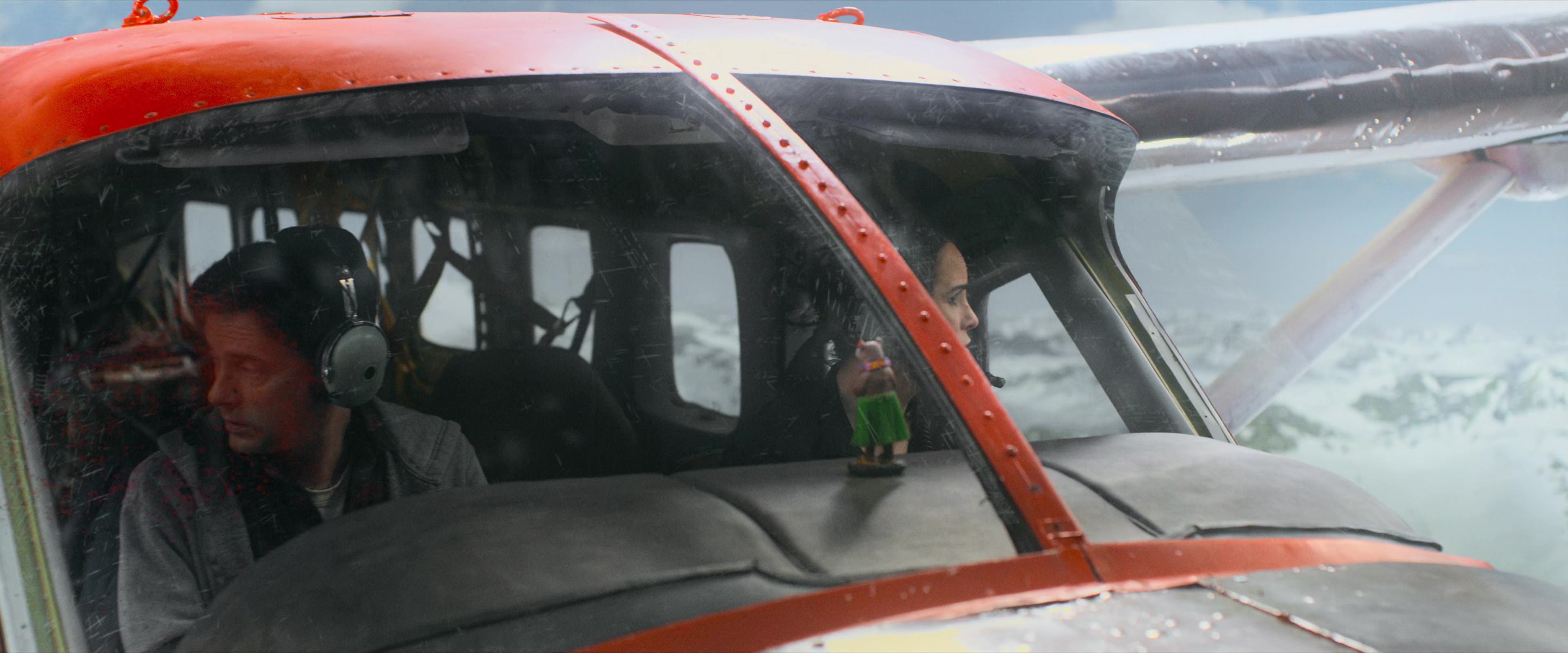 Flight Risk (2025) [4K] HD screenshot 4550