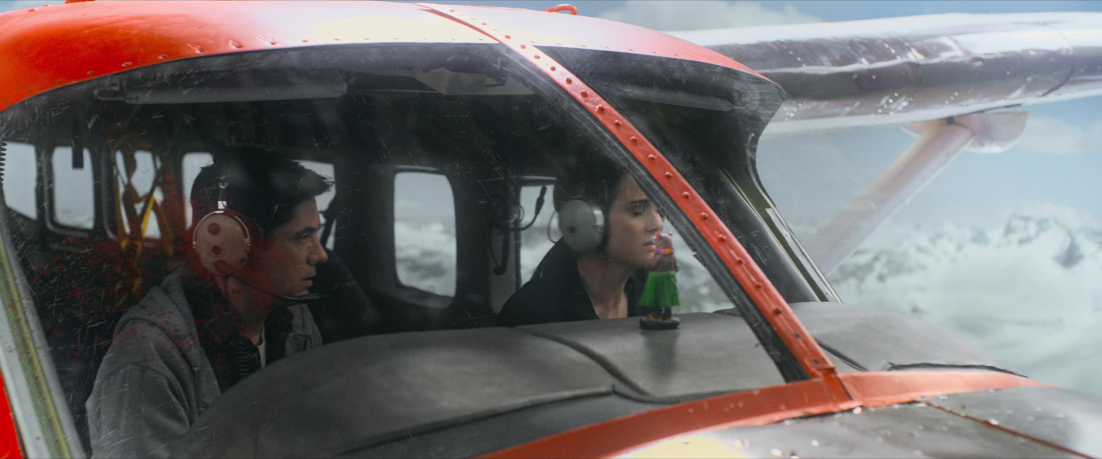 Flight Risk (2025) [4K] screencap 4554