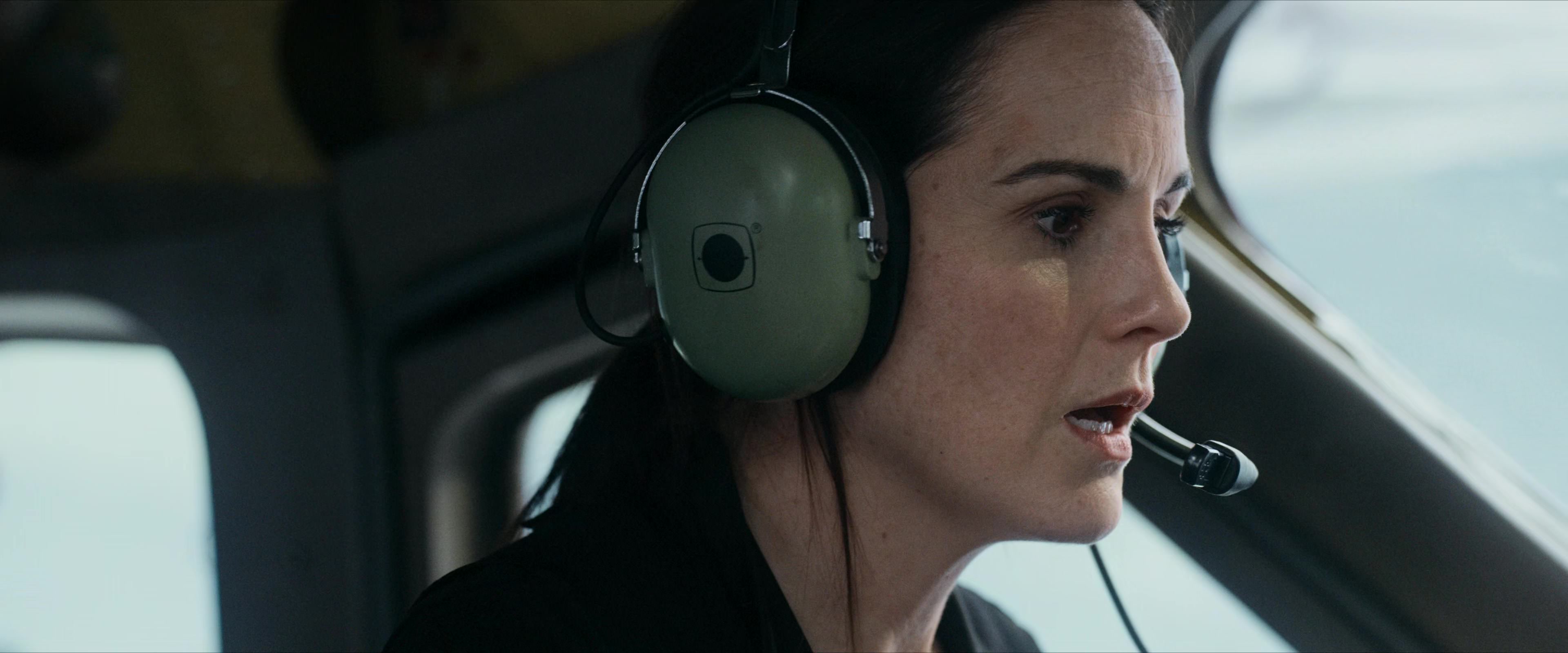 Flight Risk (2025) [4K] HD screenshot 4559