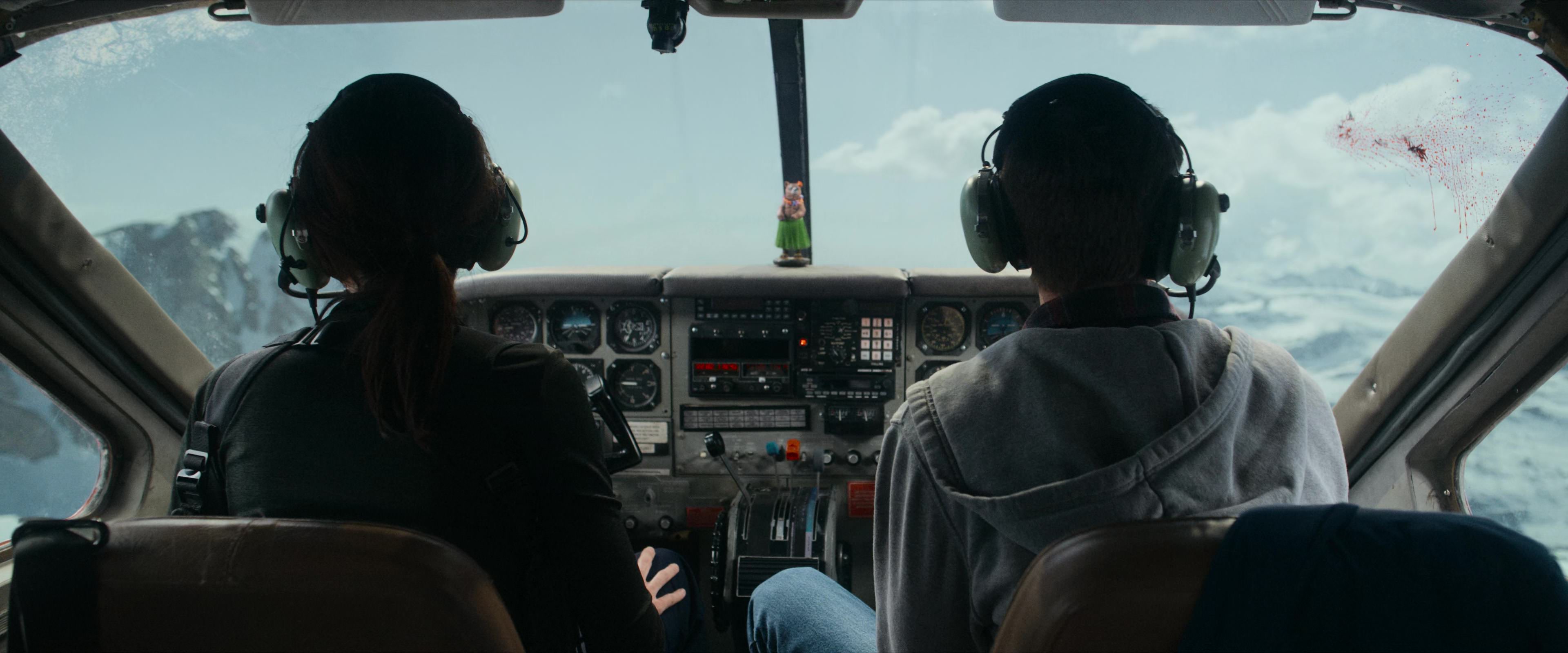 Flight Risk (2025) [4K] HD screenshot 4583