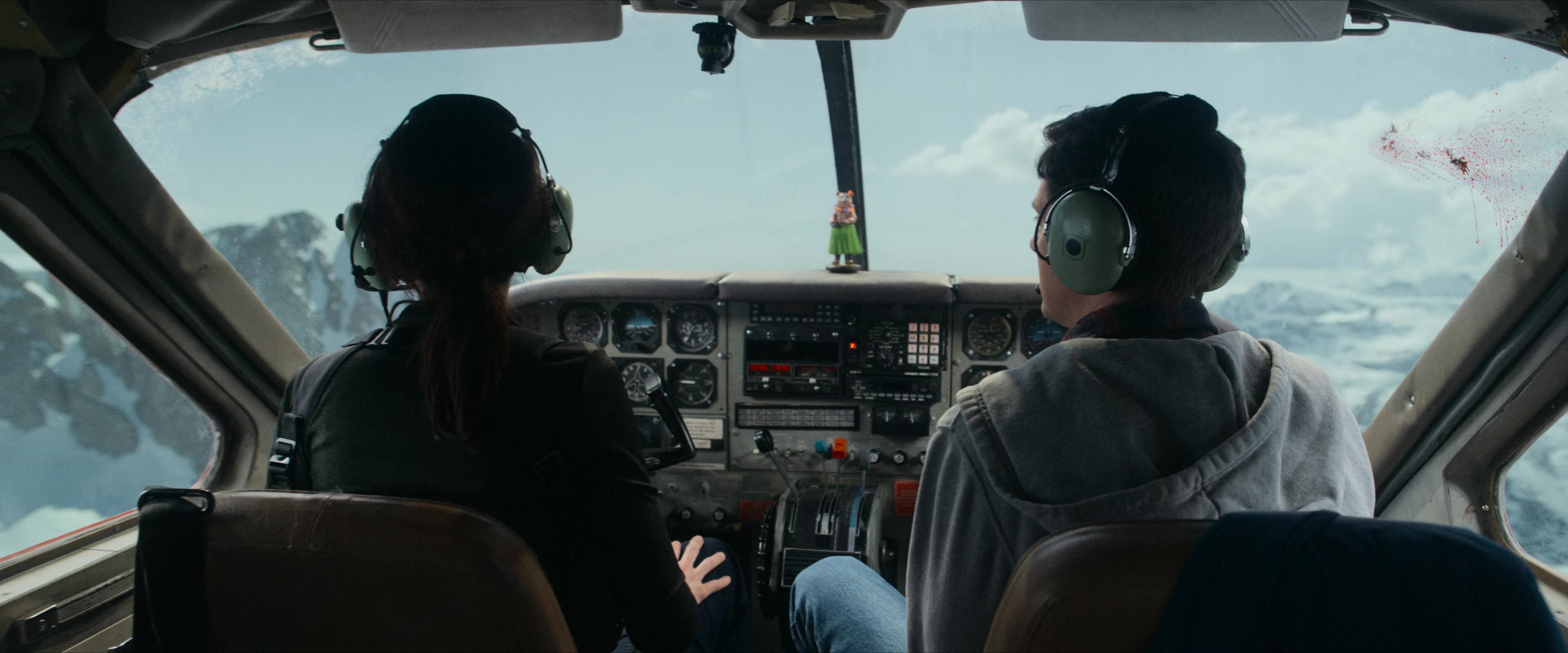Flight Risk (2025) [4K] HD screenshot 4586