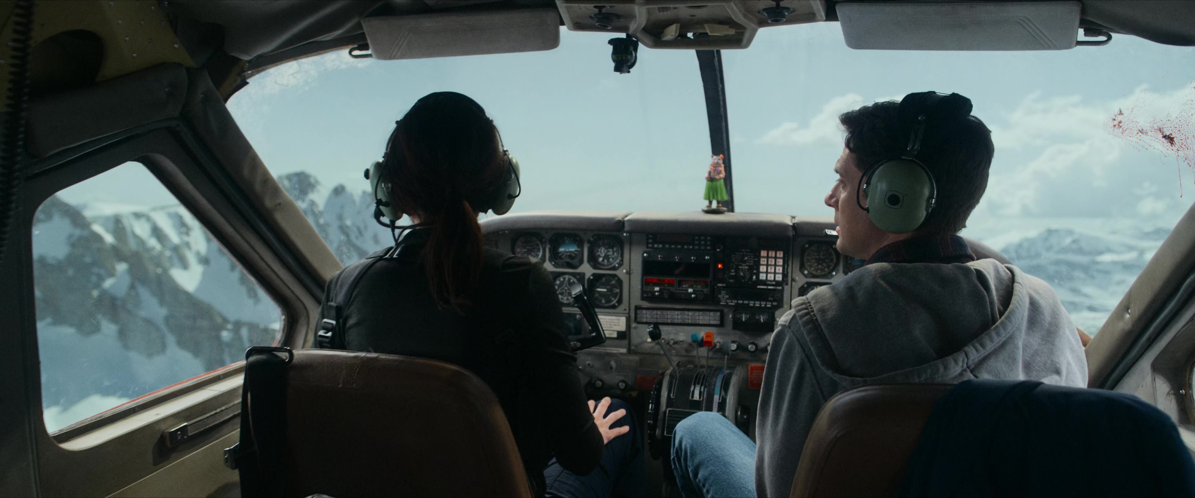 Flight Risk (2025) [4K] HD screenshot 4589