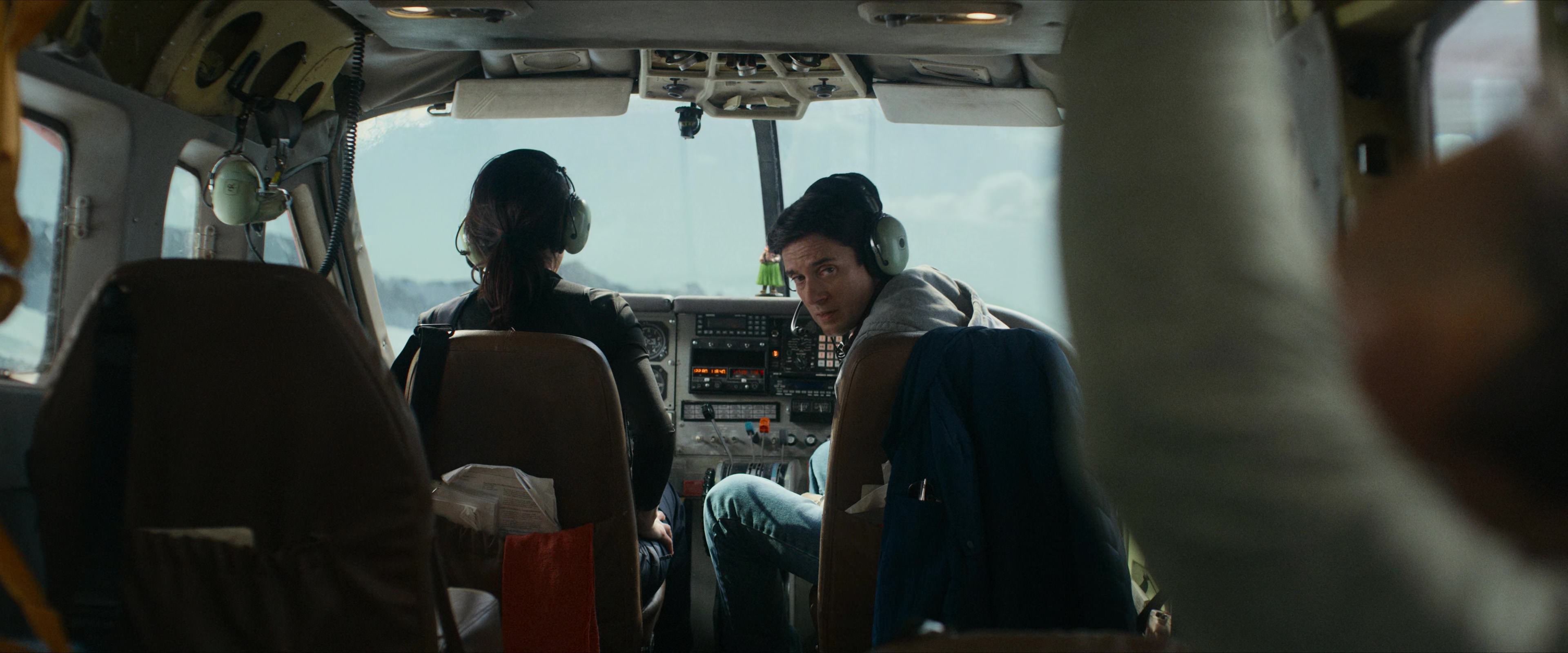 Flight Risk (2025) [4K] screencap 4602