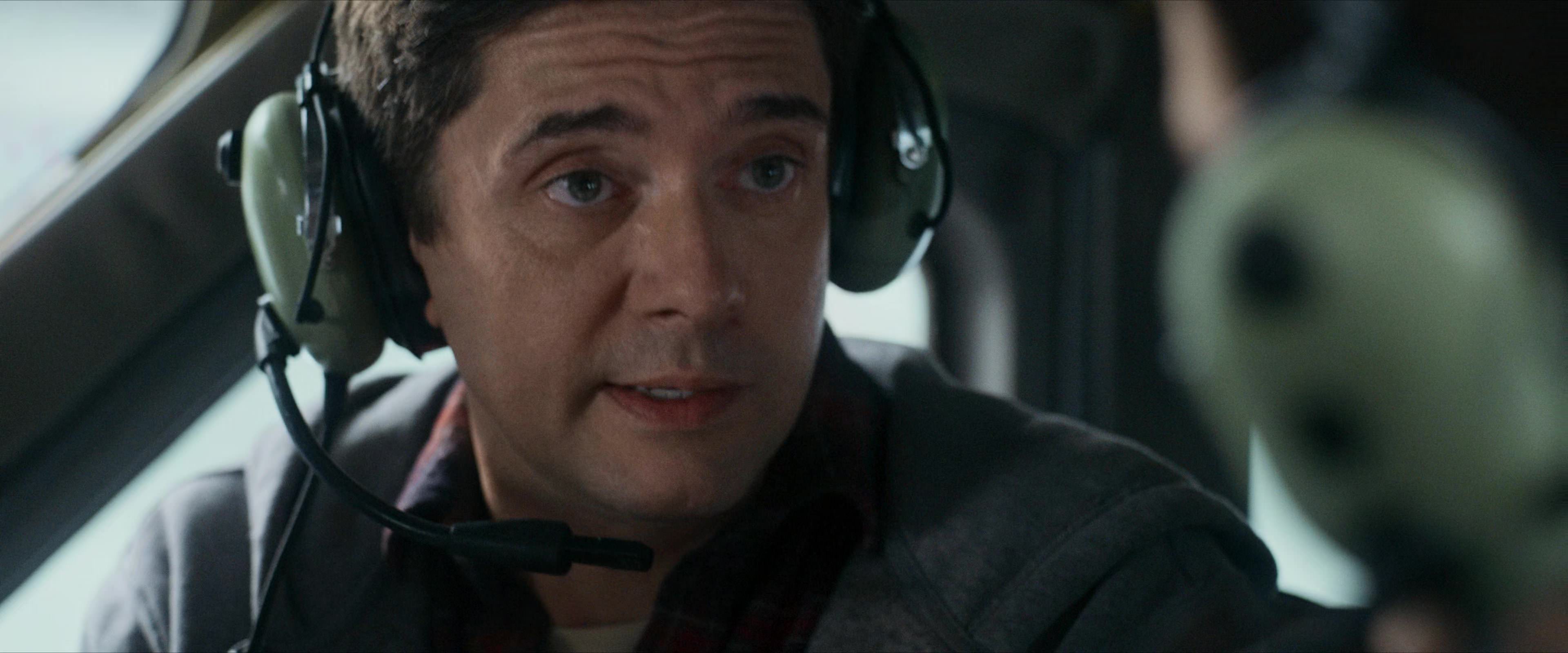 Flight Risk (2025) [4K] screencap 4632