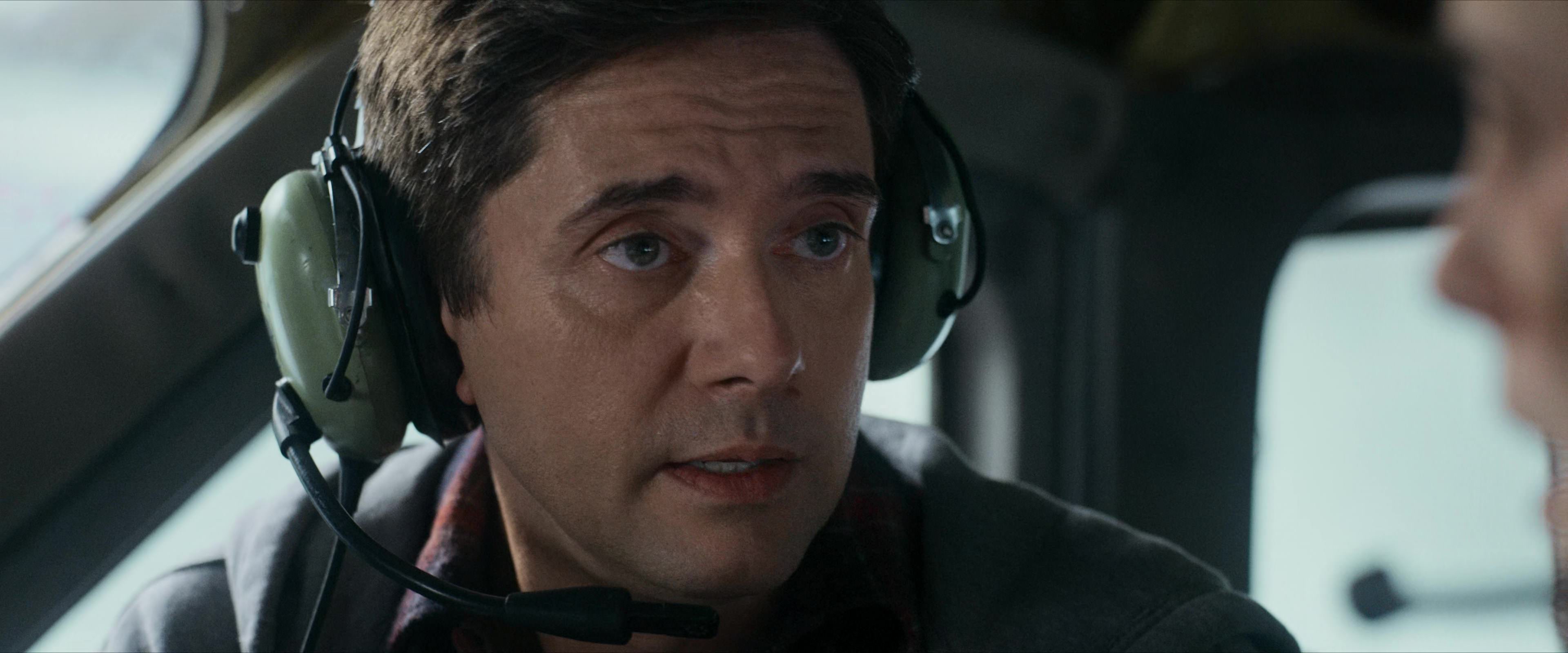 Flight Risk (2025) [4K] screencap 4635