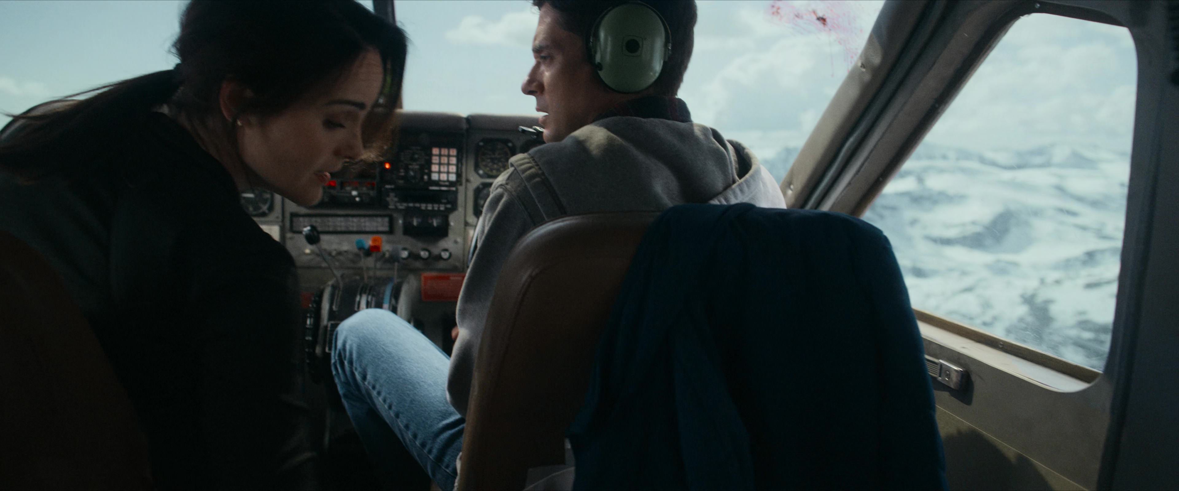 Flight Risk (2025) [4K] screencap 4647