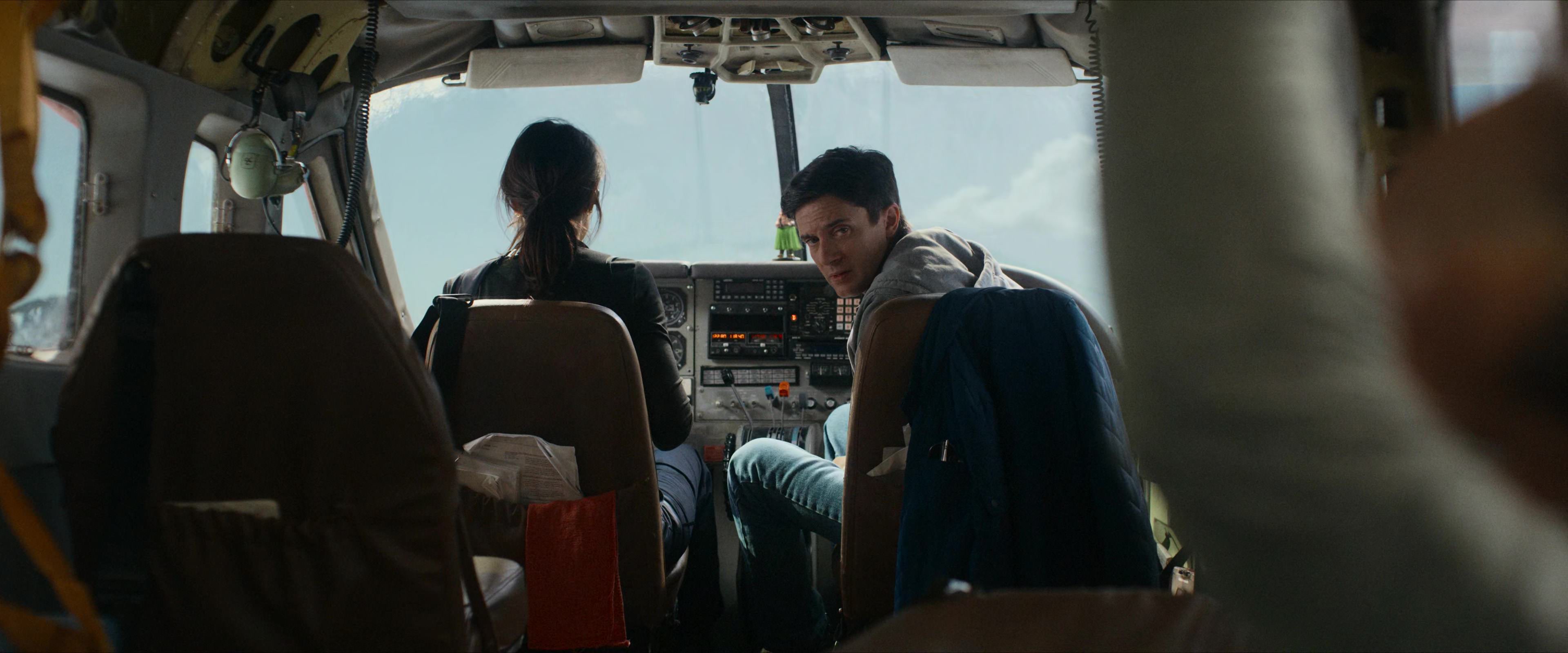 Flight Risk (2025) [4K] screencap 4722