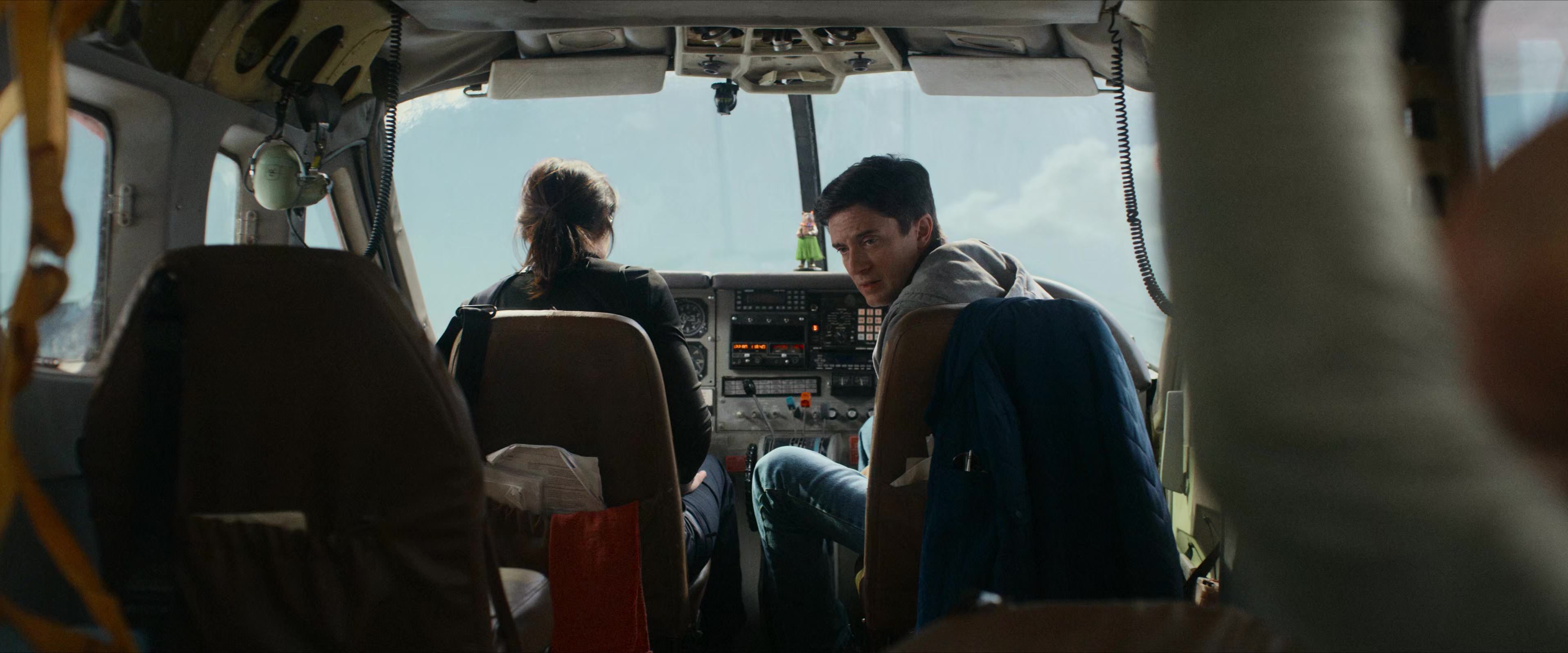 Flight Risk (2025) [4K] HD screenshot 4724