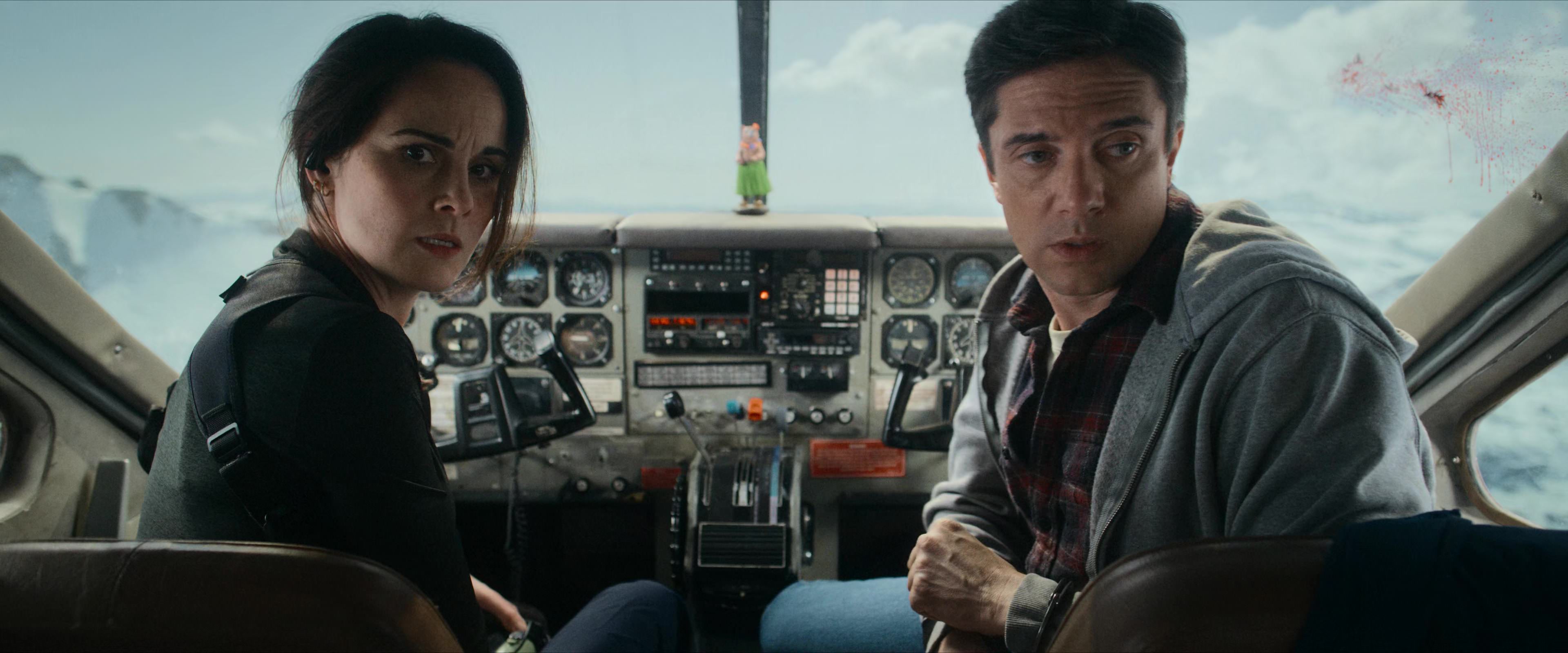 Flight Risk (2025) [4K] screencap 4851